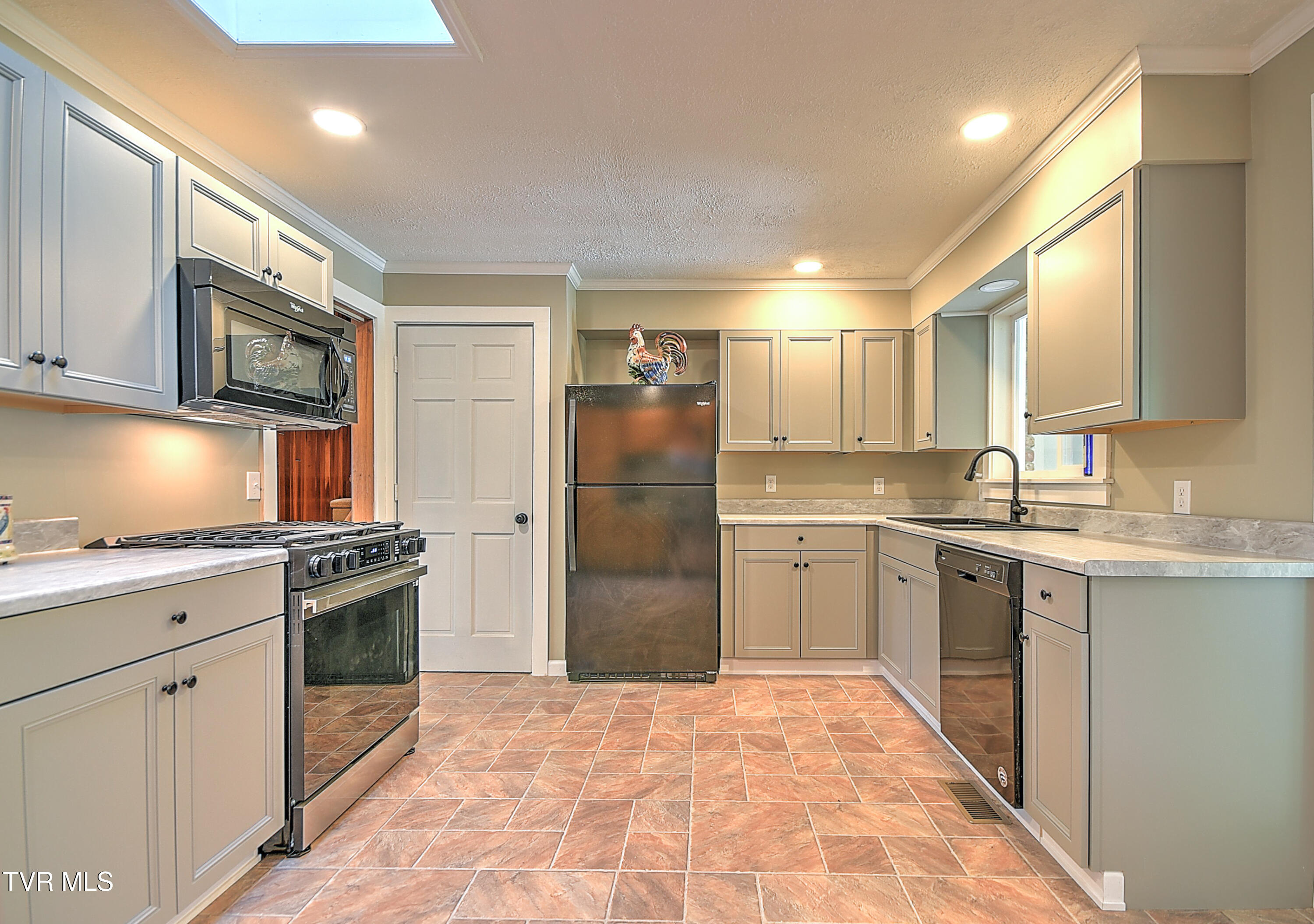 121 Hermitage Drive