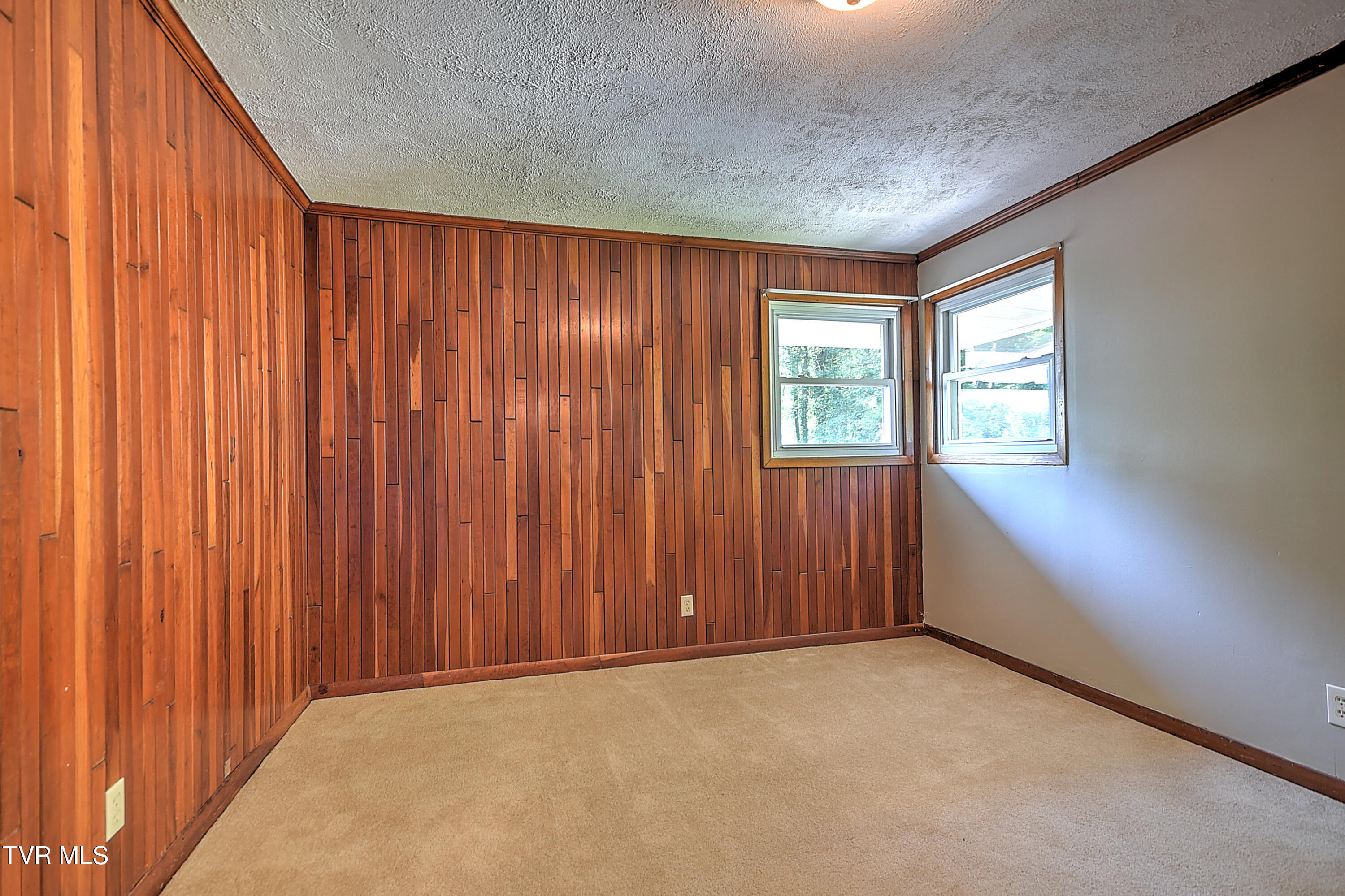 121 Hermitage Drive
