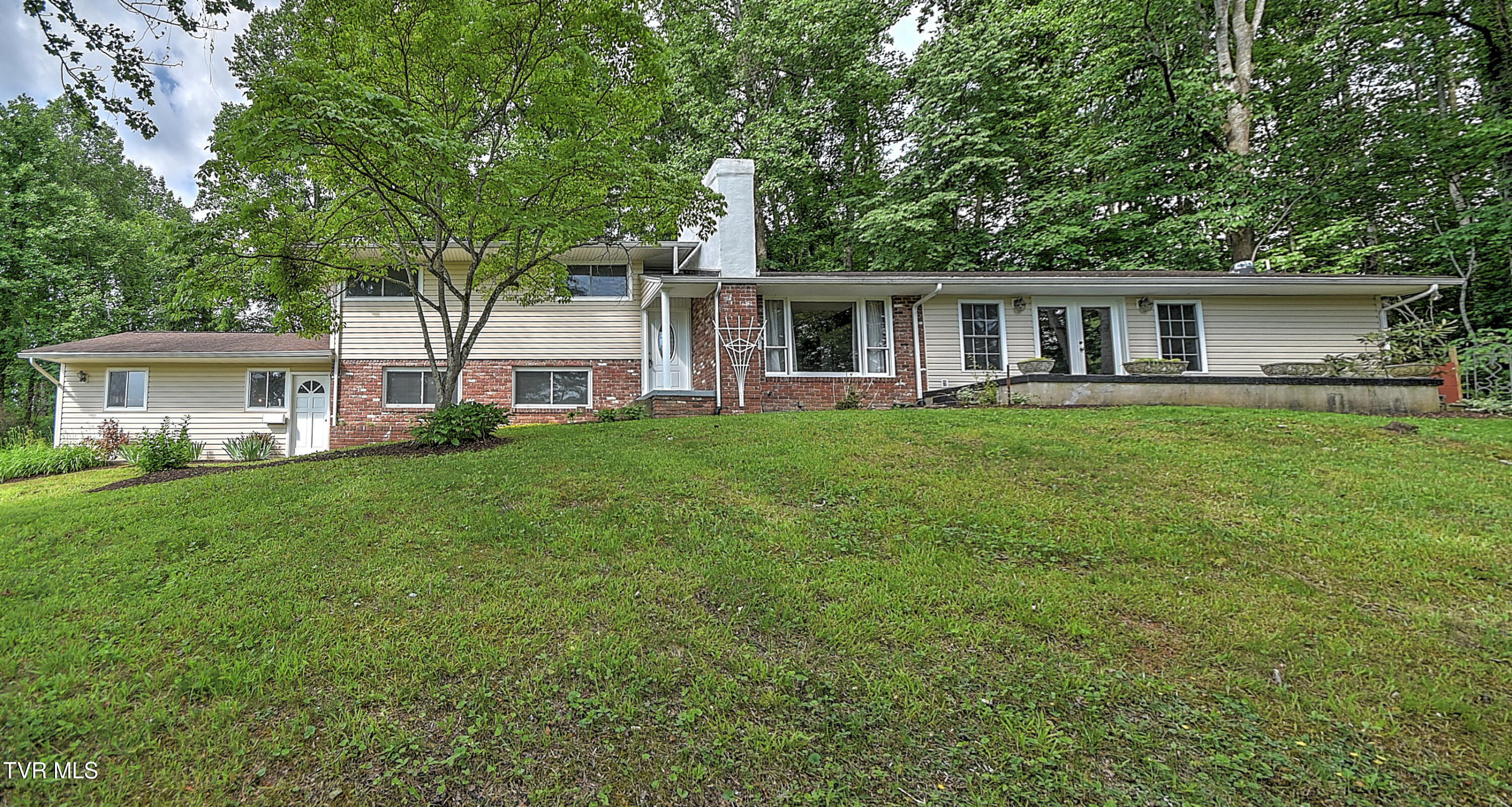 121 Hermitage Drive