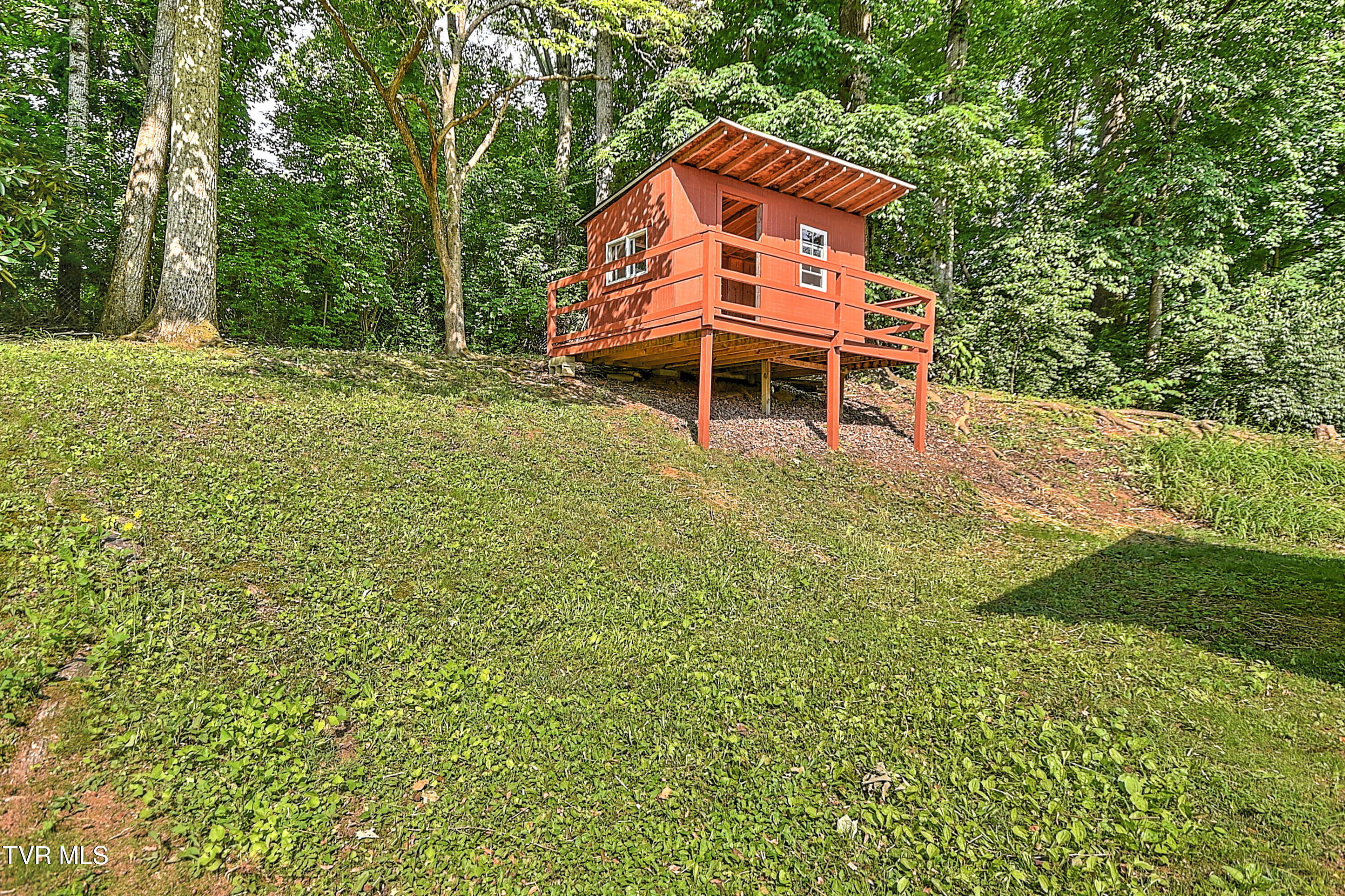 121 Hermitage Drive