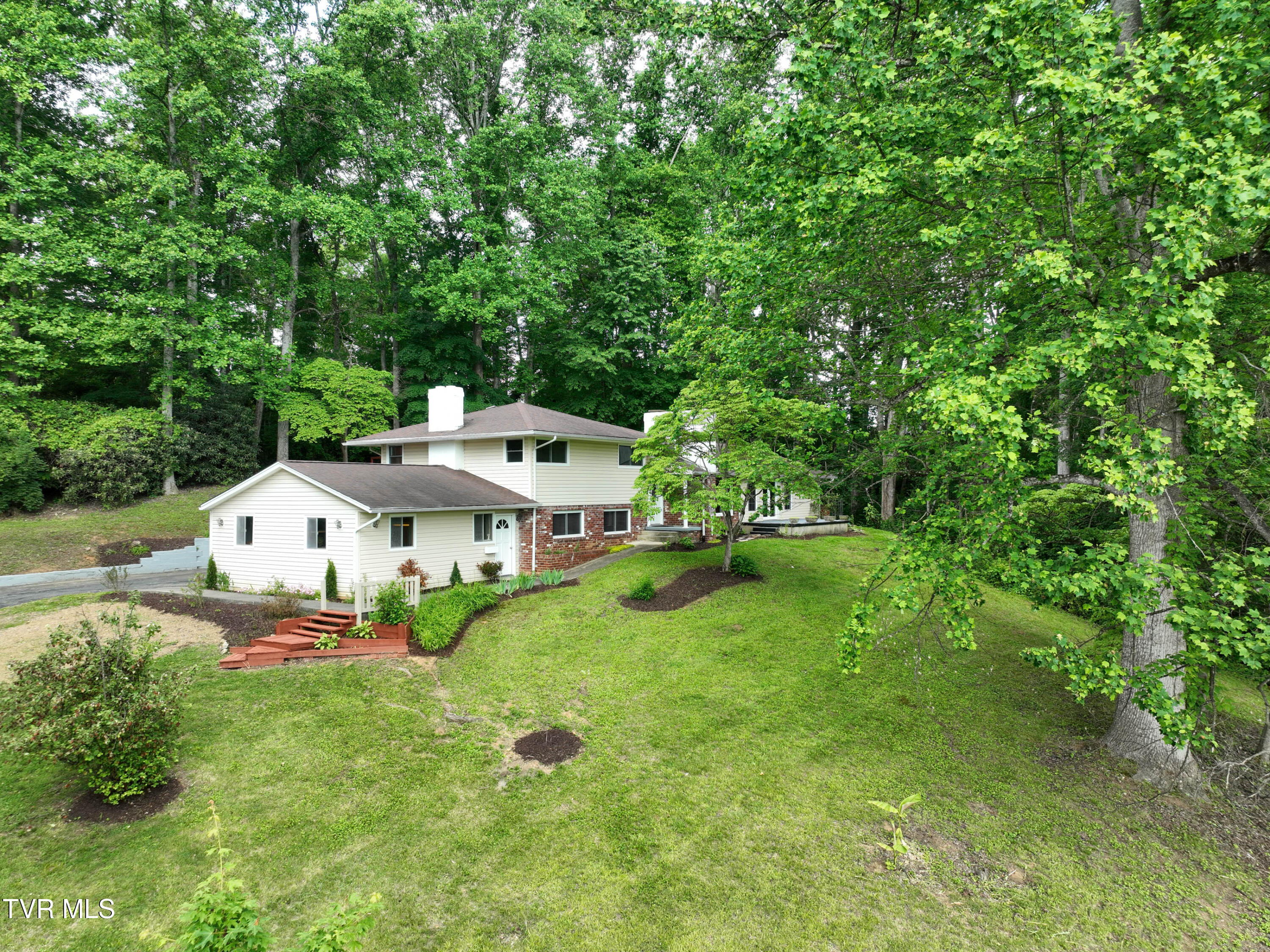 121 Hermitage Drive
