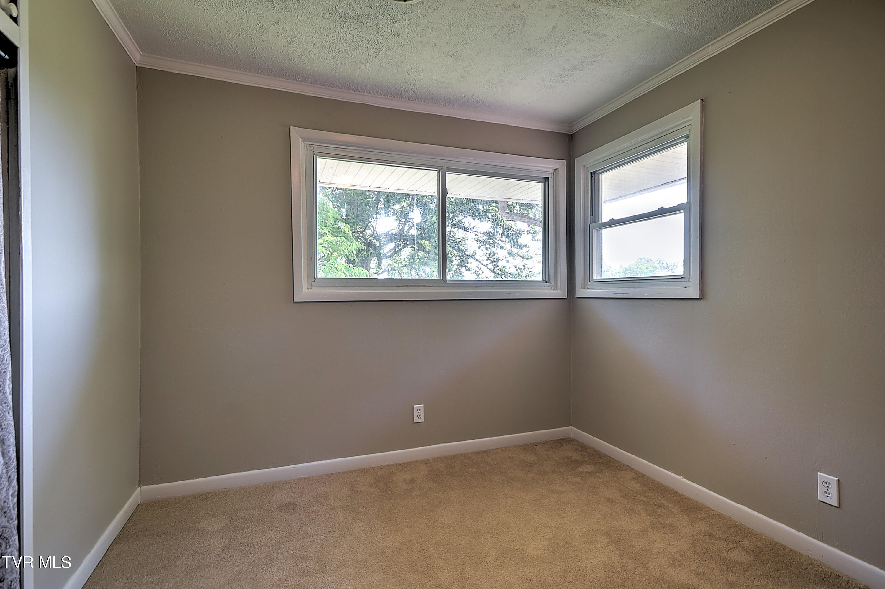 121 Hermitage Drive