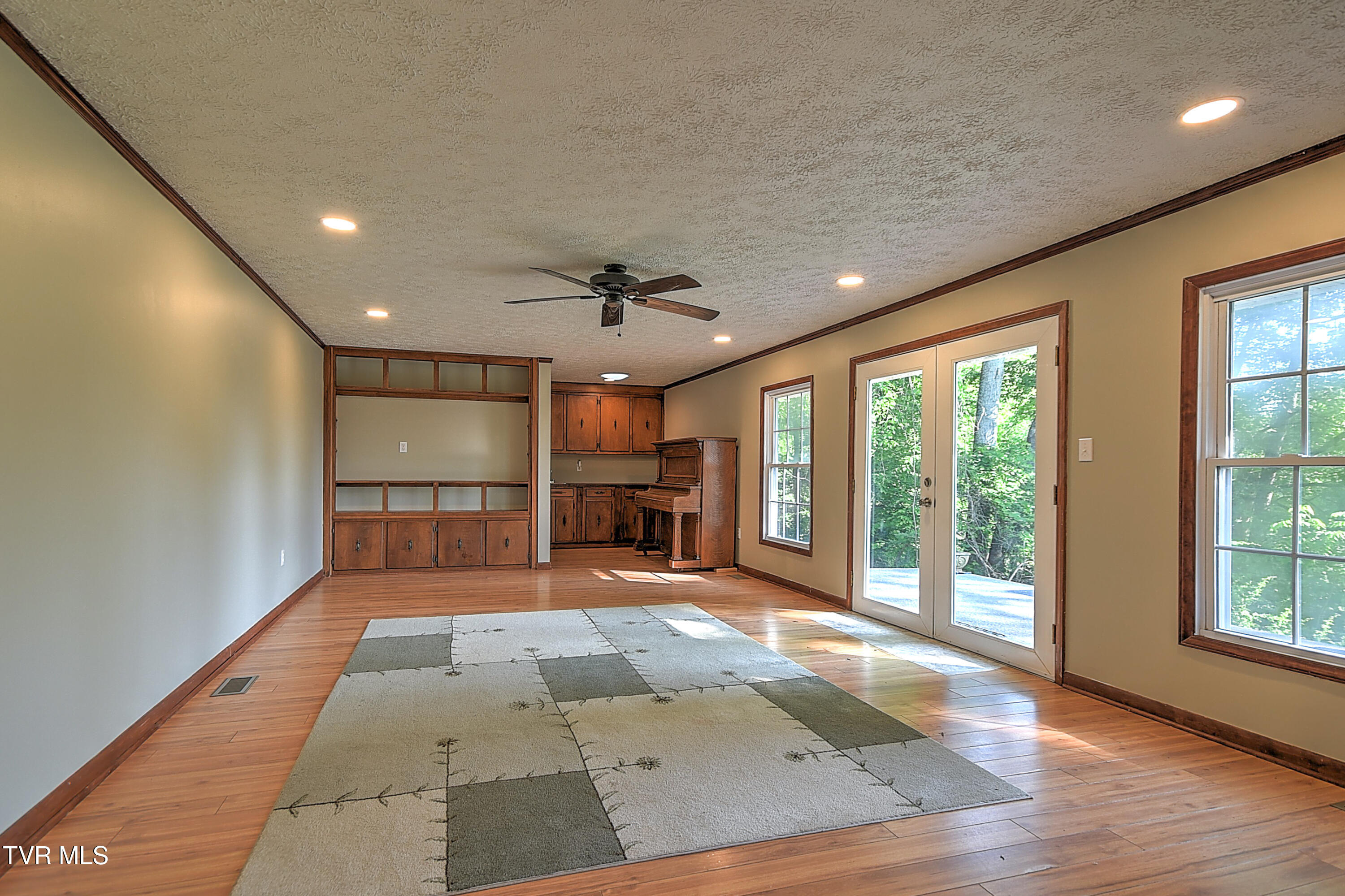 121 Hermitage Drive