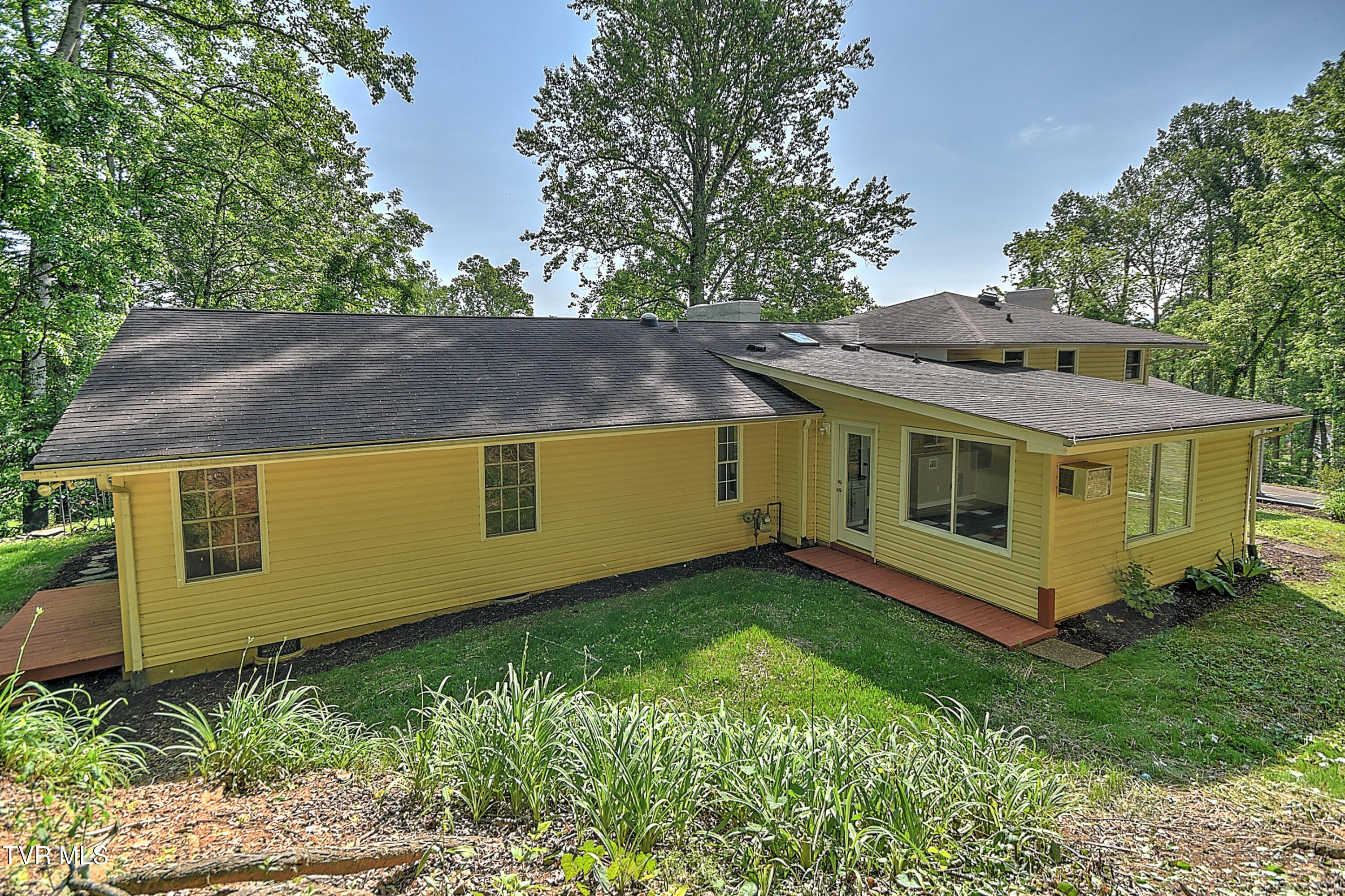 121 Hermitage Drive