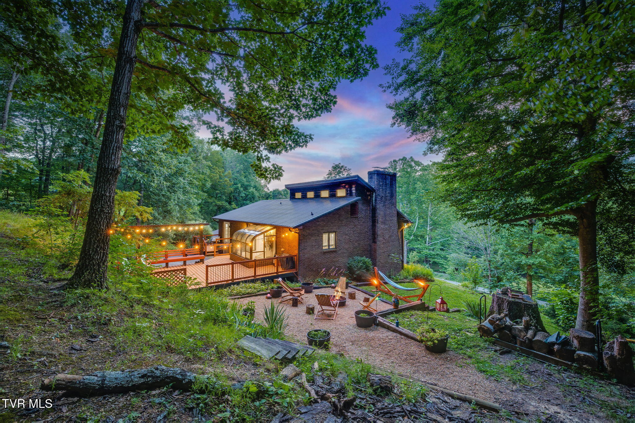 280 Possum Hollow Road