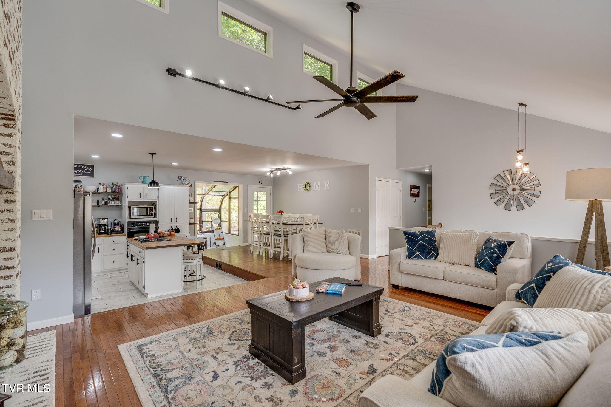 280 Possum Hollow Road