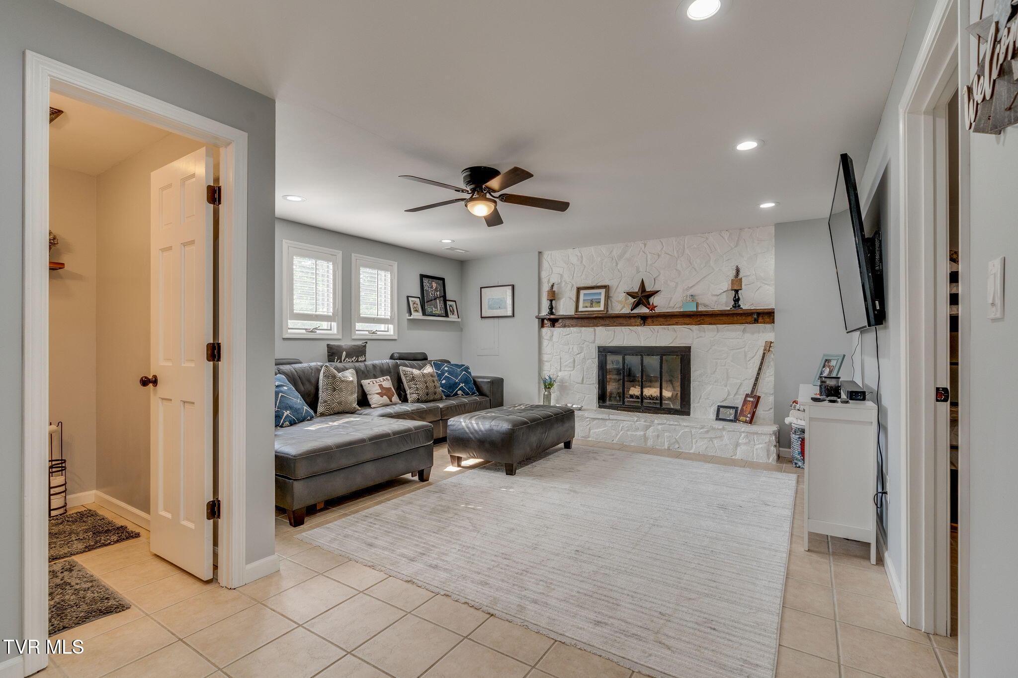 280 Possum Hollow Road
