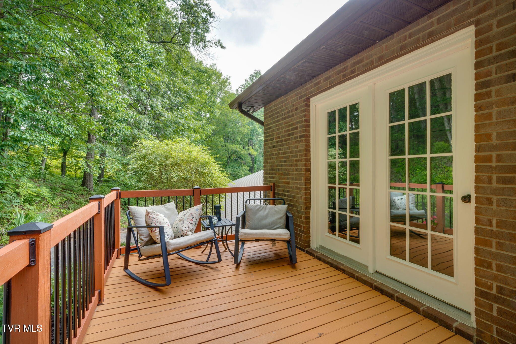 280 Possum Hollow Road