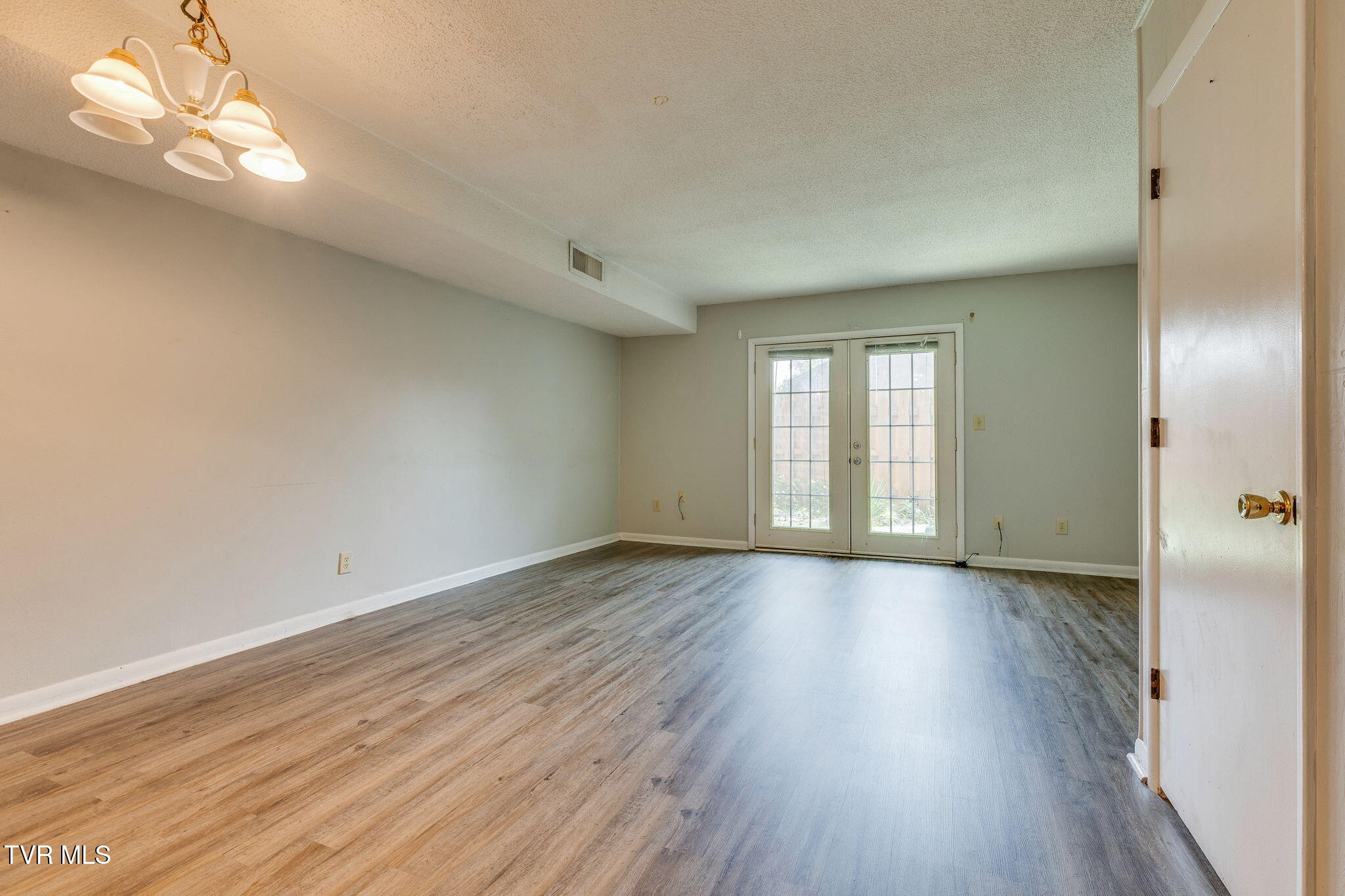 815 7th Street, 815