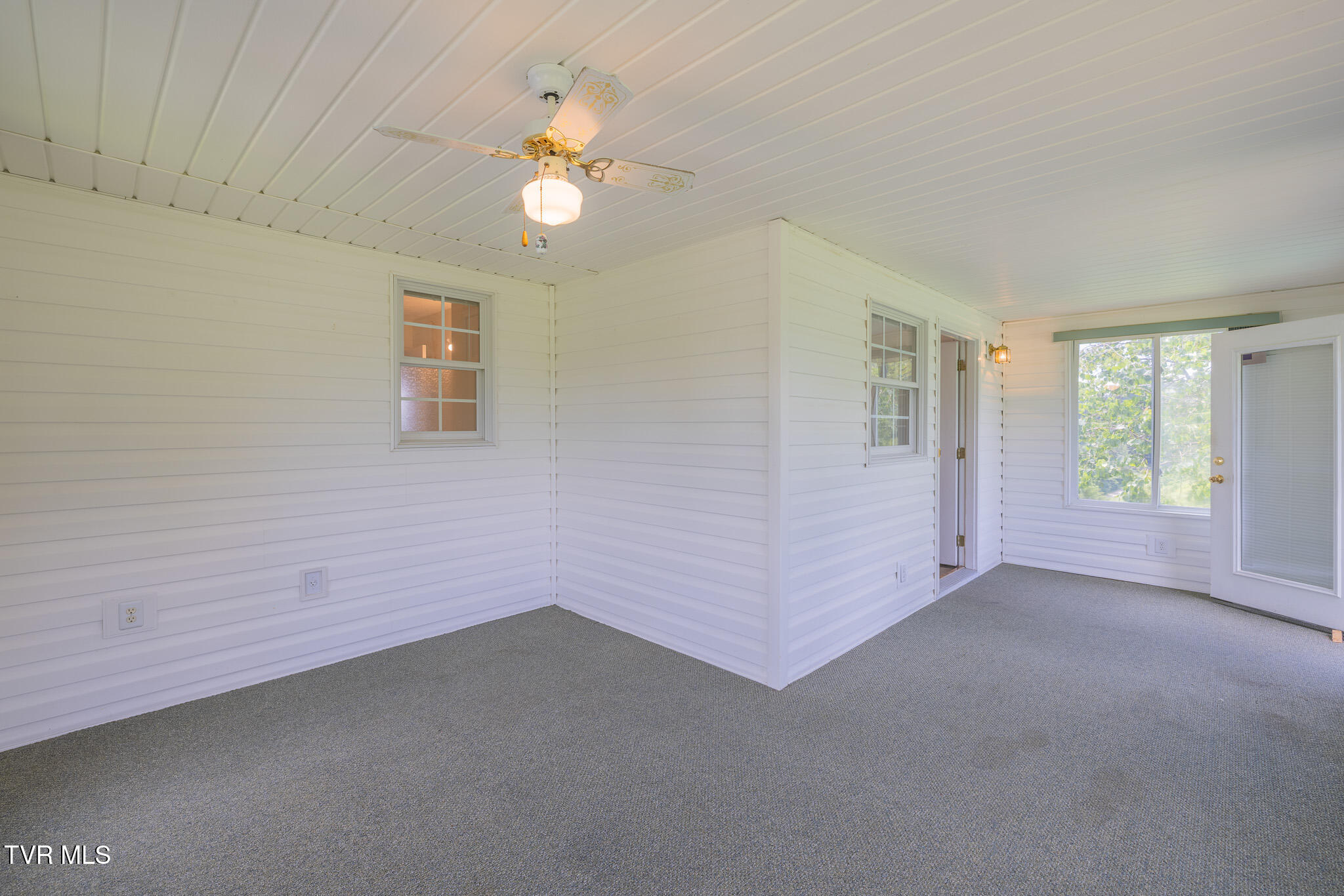 124 Maple Crest Circle