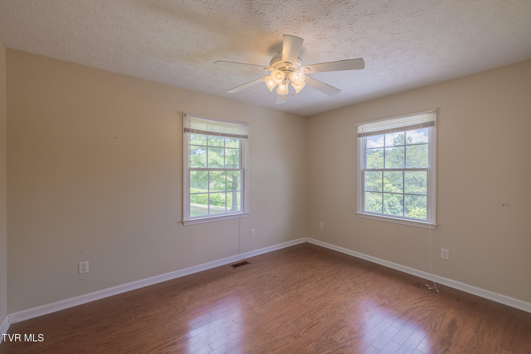 124 Maple Crest Circle