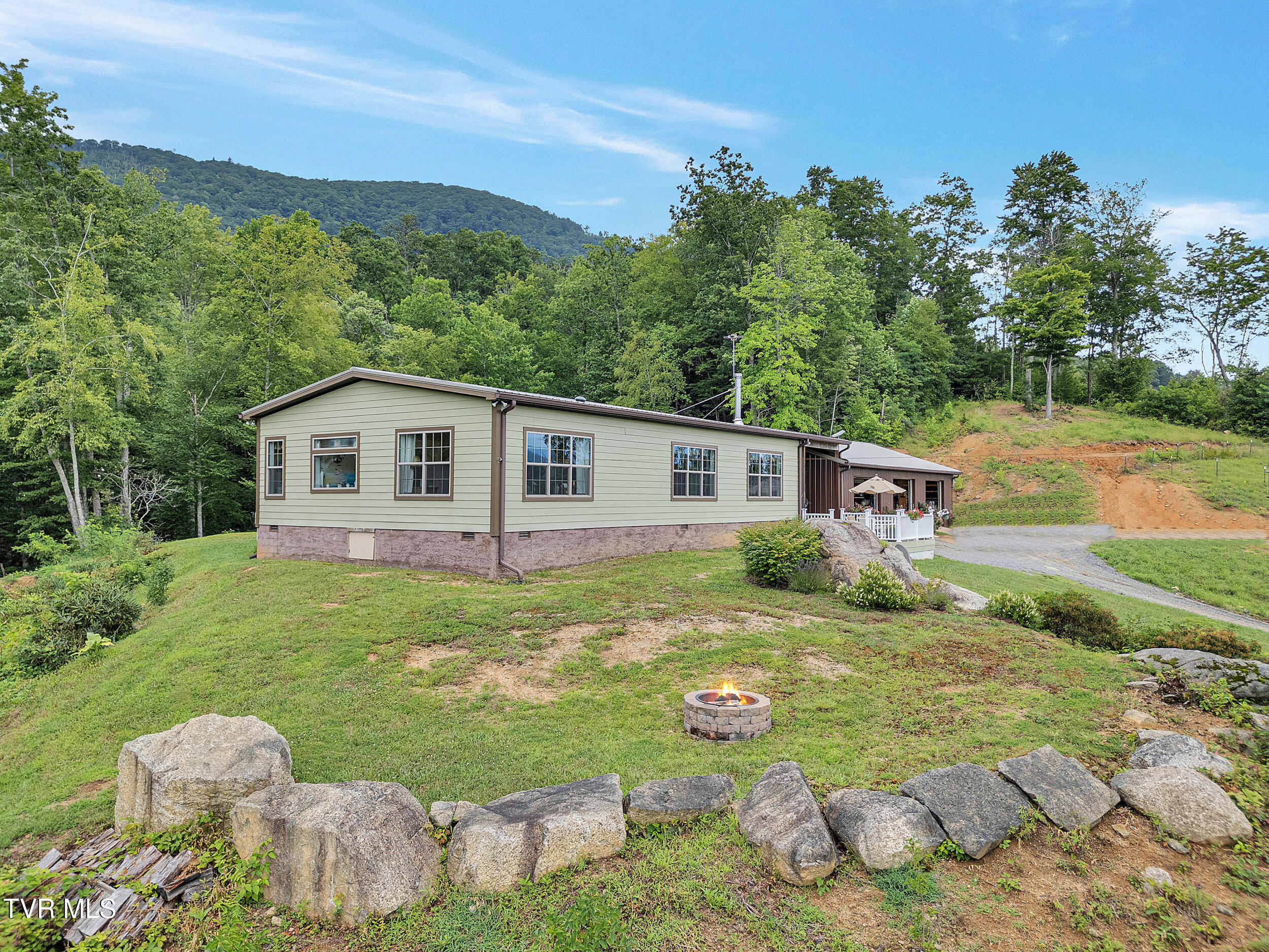 292 Old Railroad Grade Road