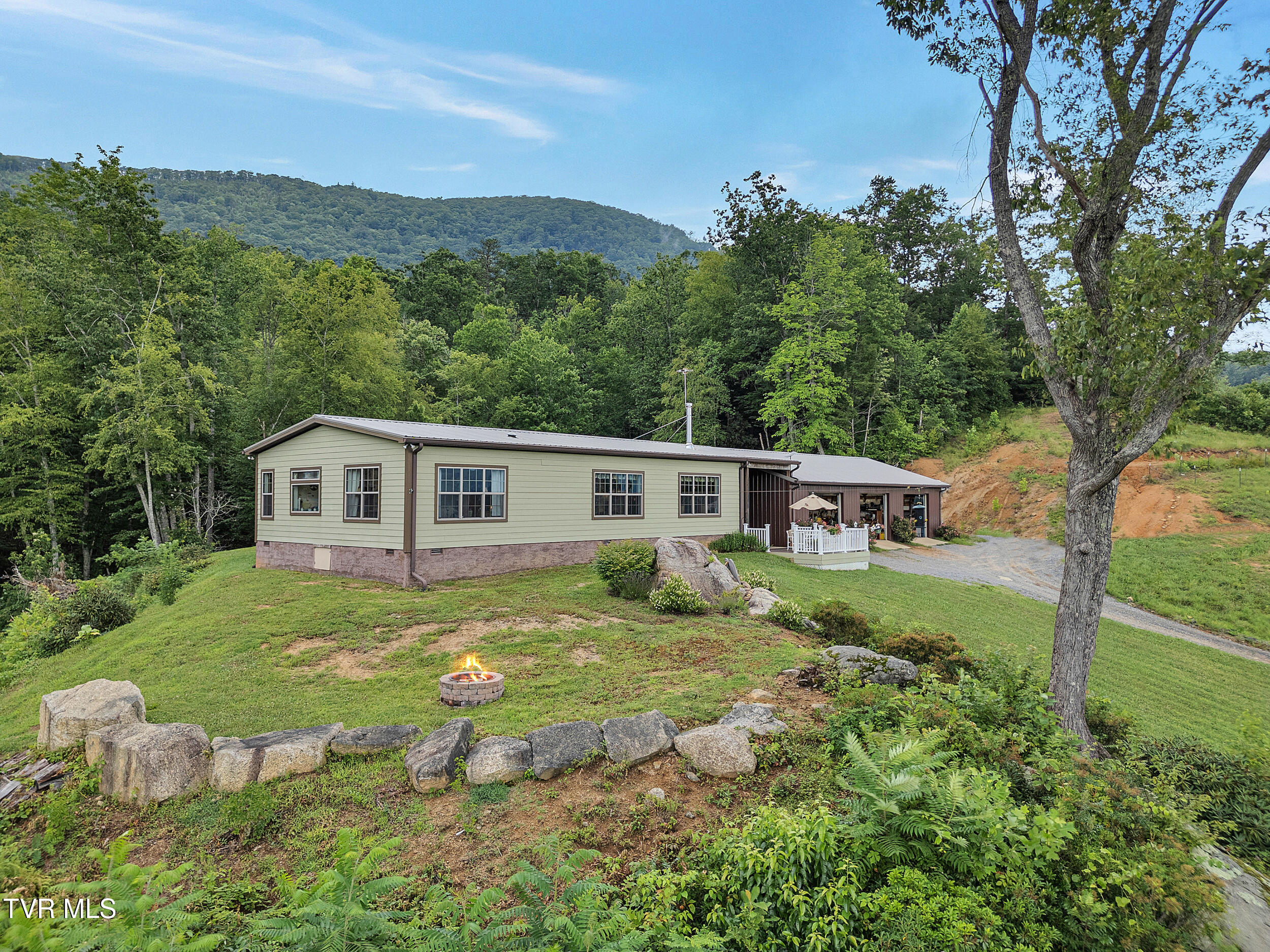 292 Old Railroad Grade Road