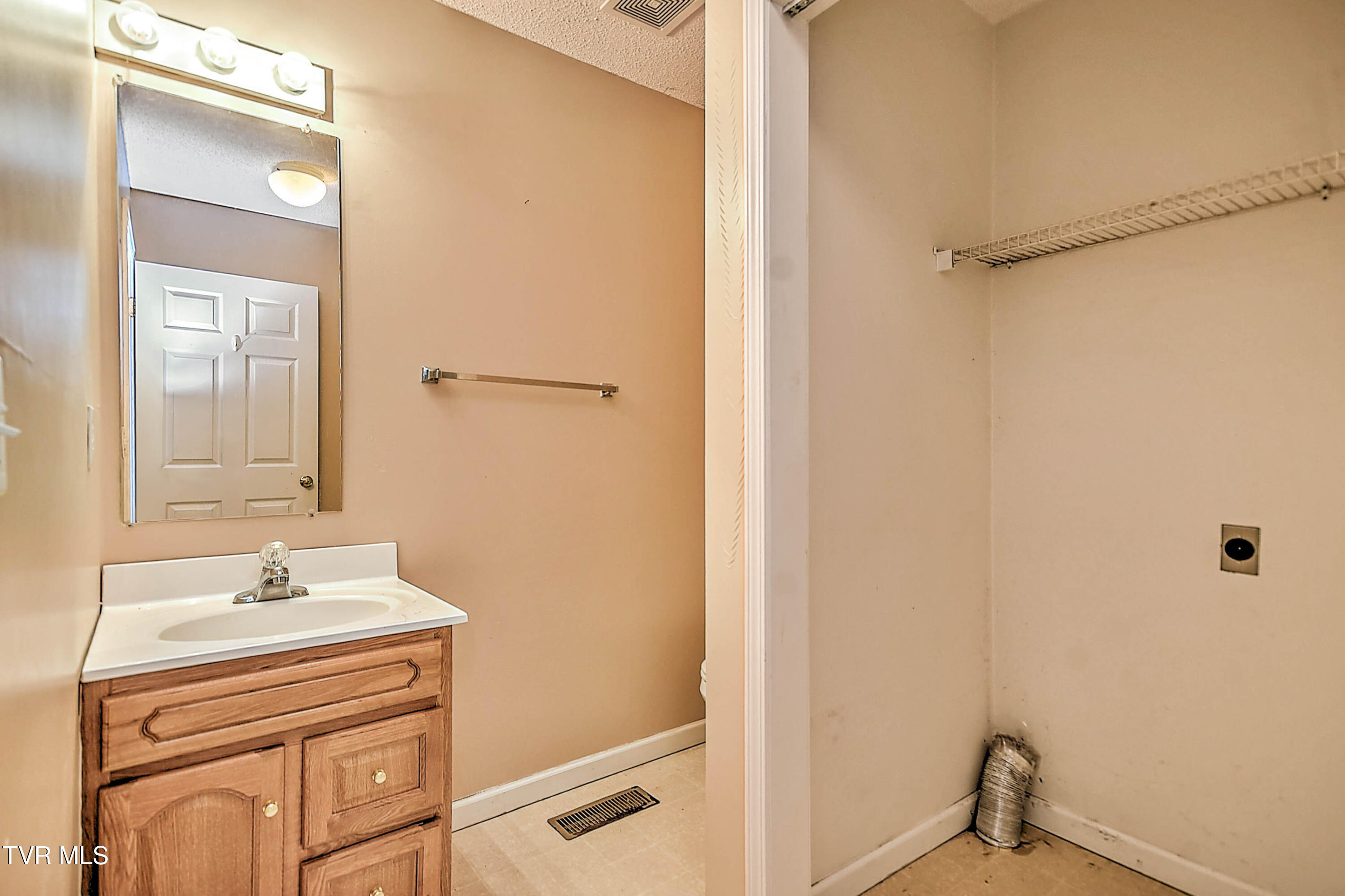 44 Tulip Grove Circle, 3