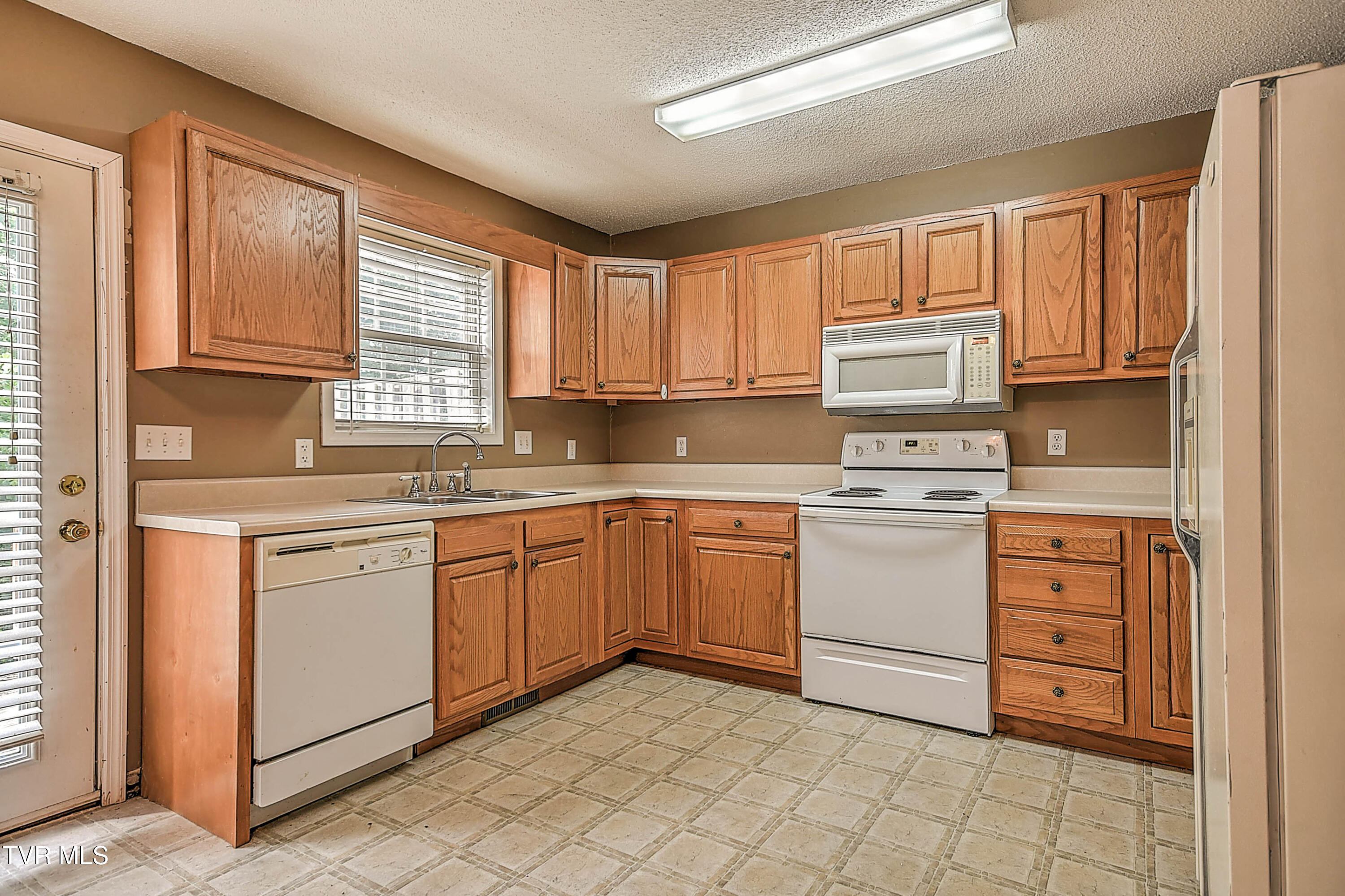 44 Tulip Grove Circle, 3