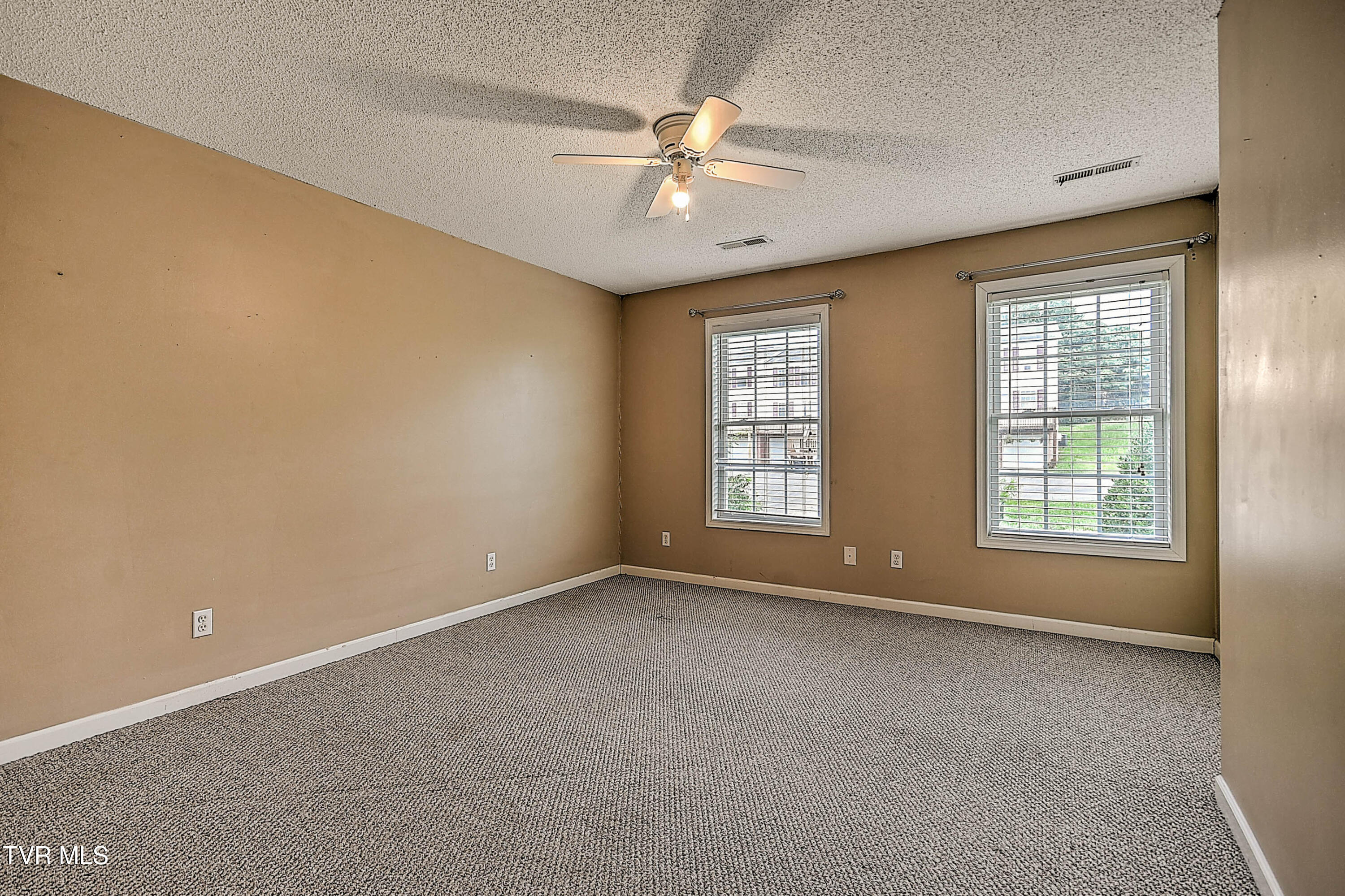 44 Tulip Grove Circle, 3