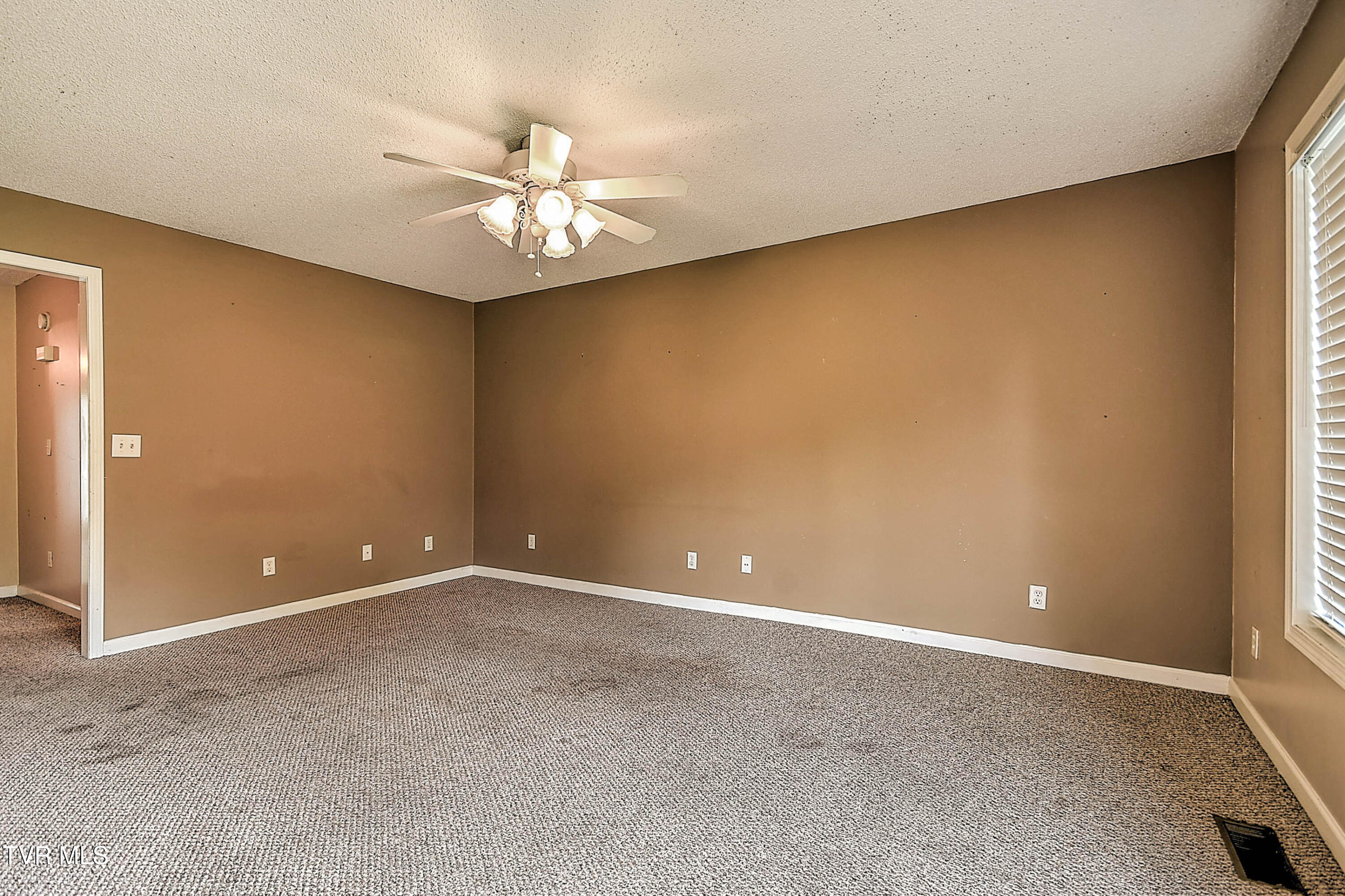 44 Tulip Grove Circle, 3