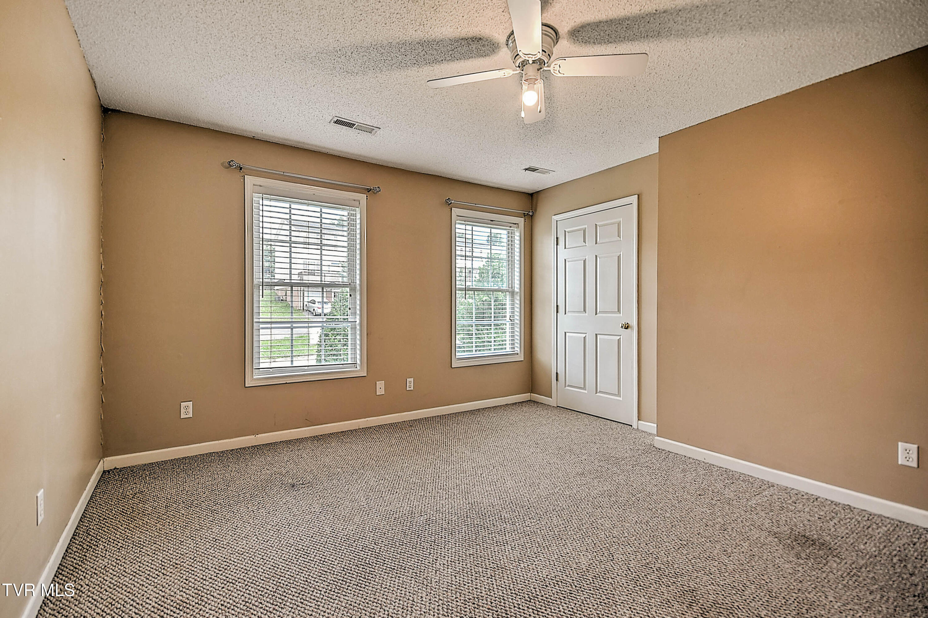 44 Tulip Grove Circle, 3