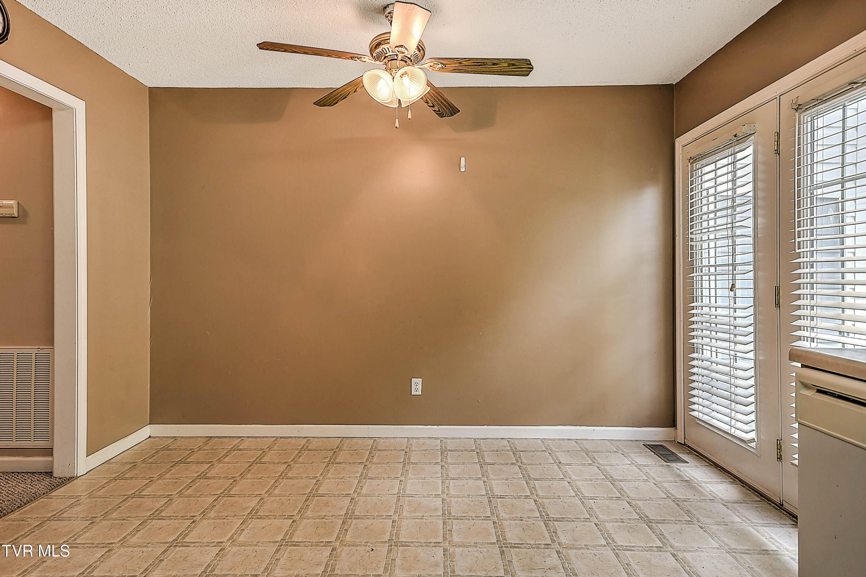 44 Tulip Grove Circle, 3