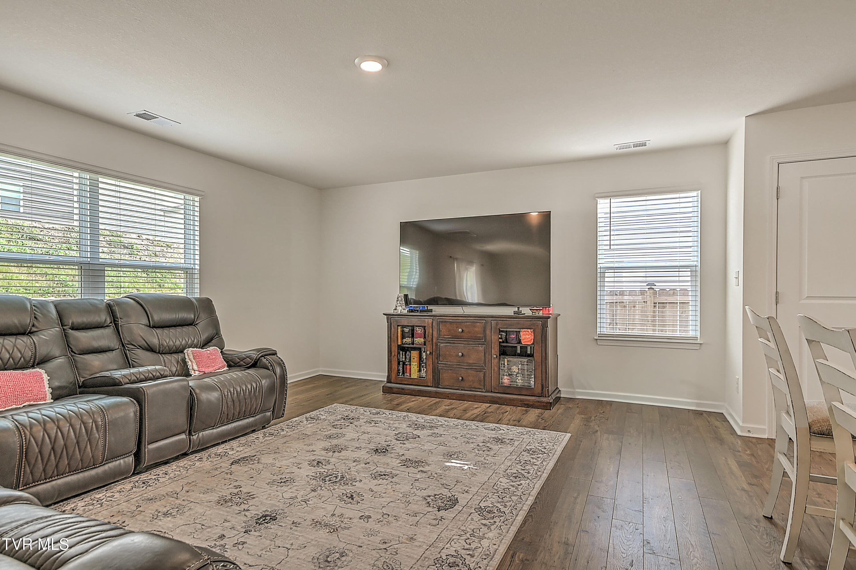 1228 Cherry Grove
