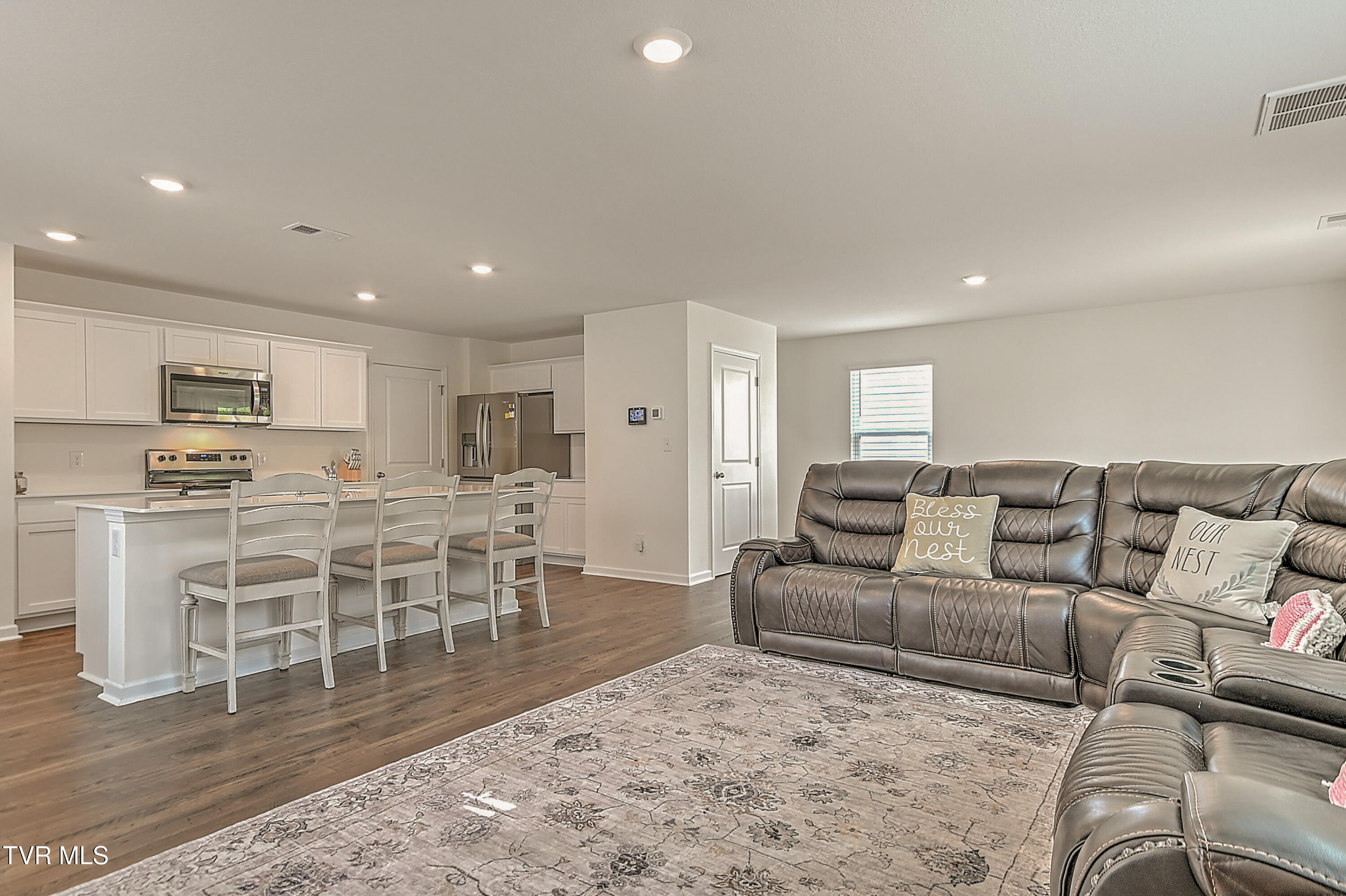 1228 Cherry Grove