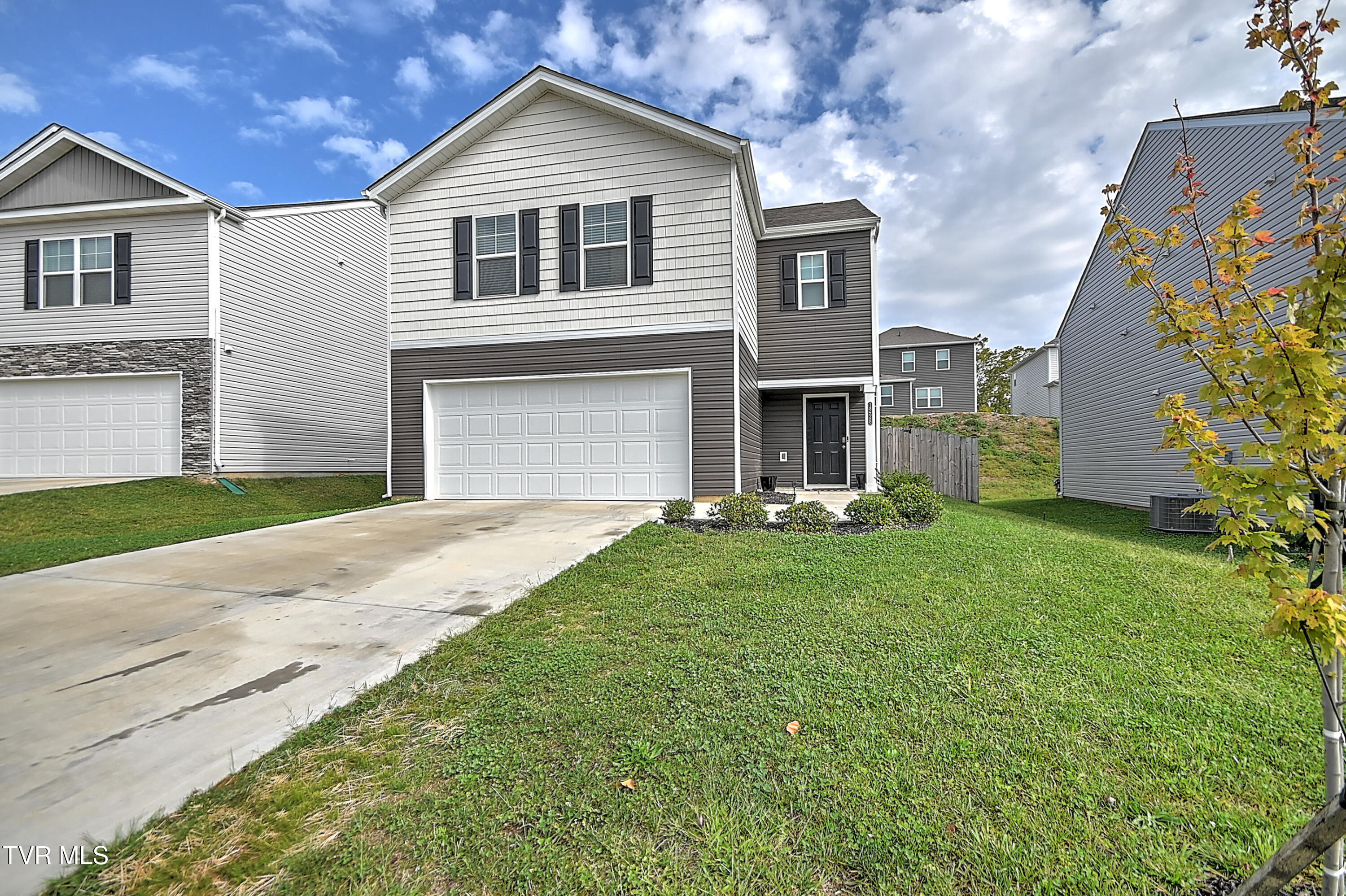 1228 Cherry Grove