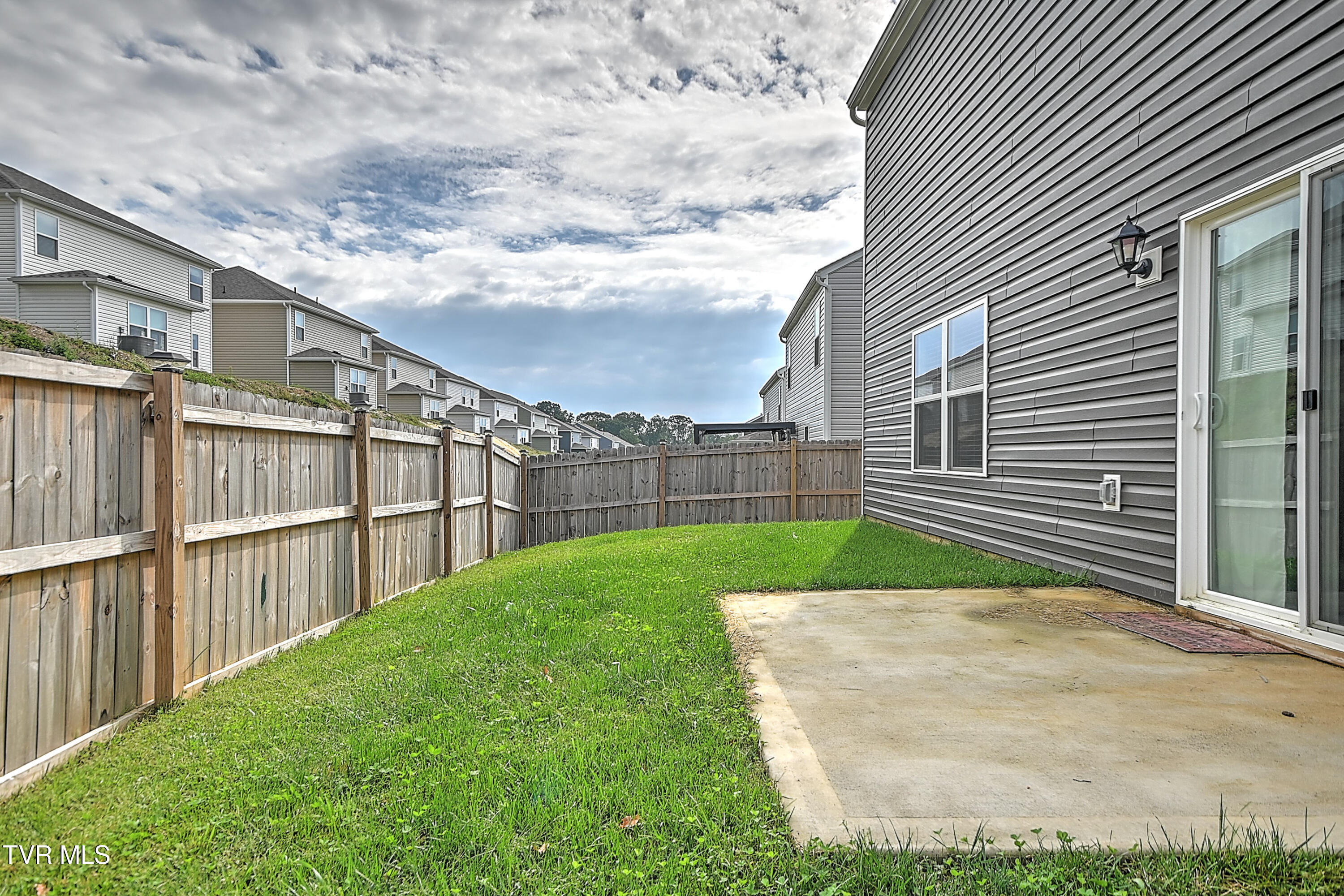 1228 Cherry Grove
