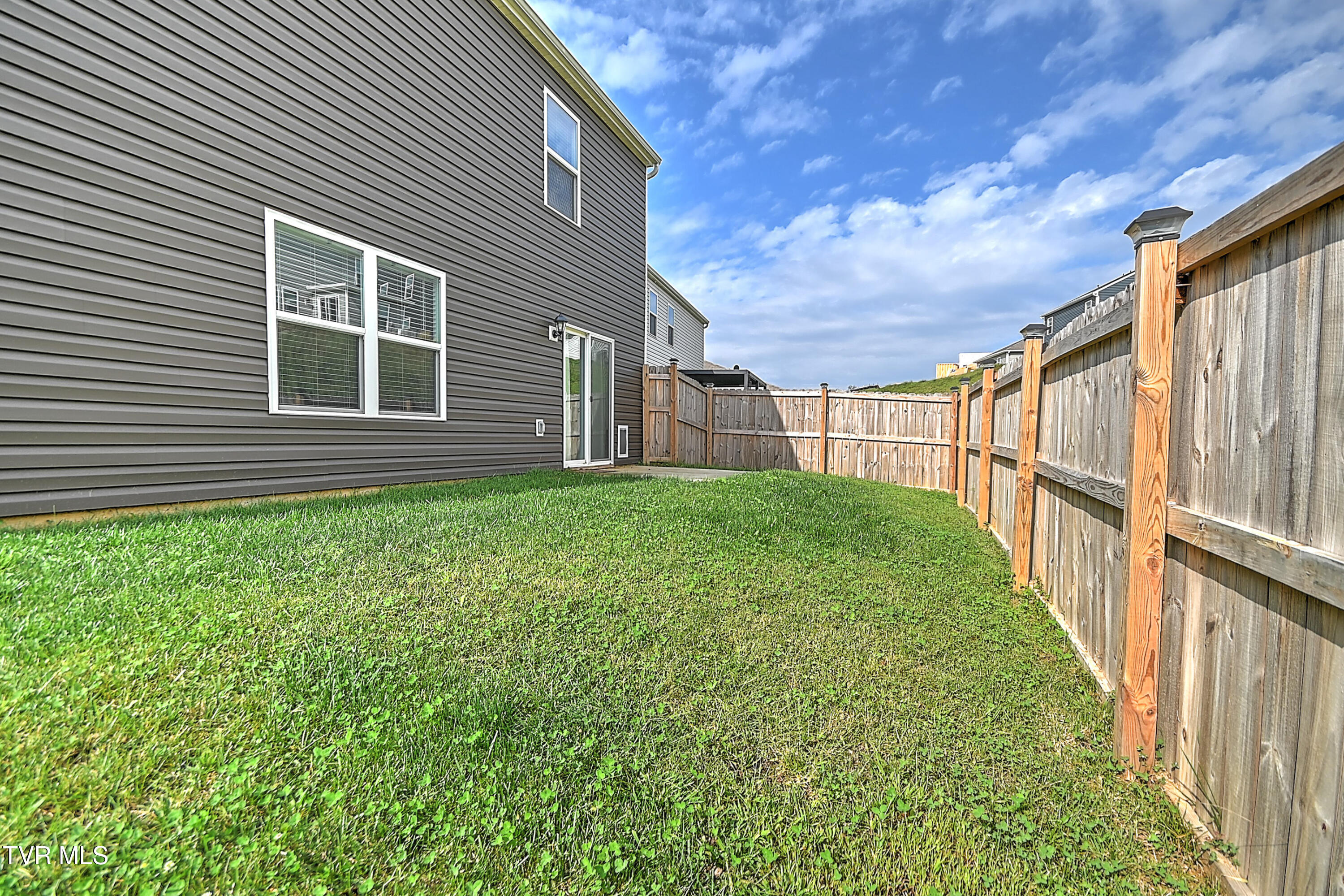 1228 Cherry Grove