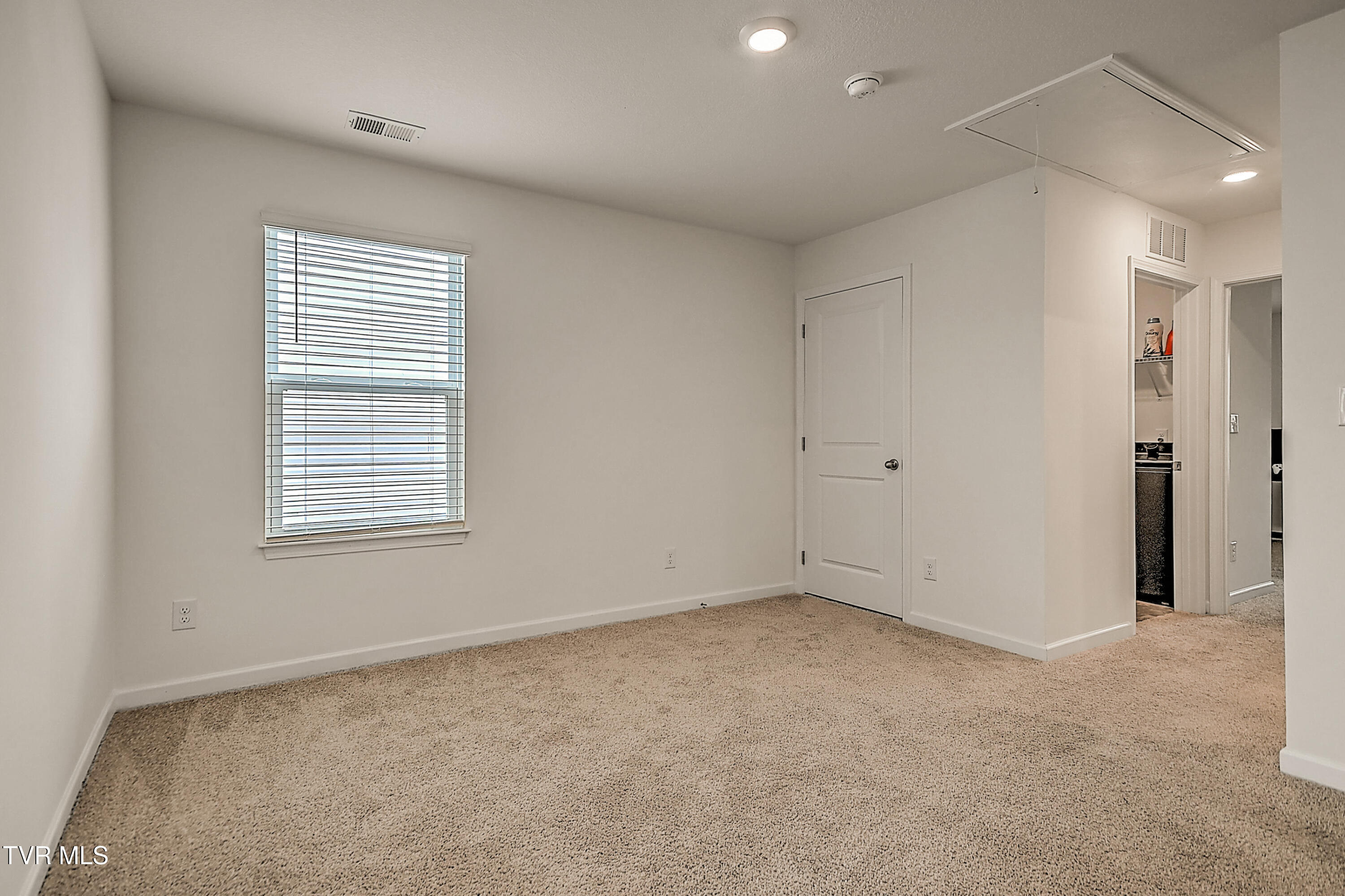 1228 Cherry Grove