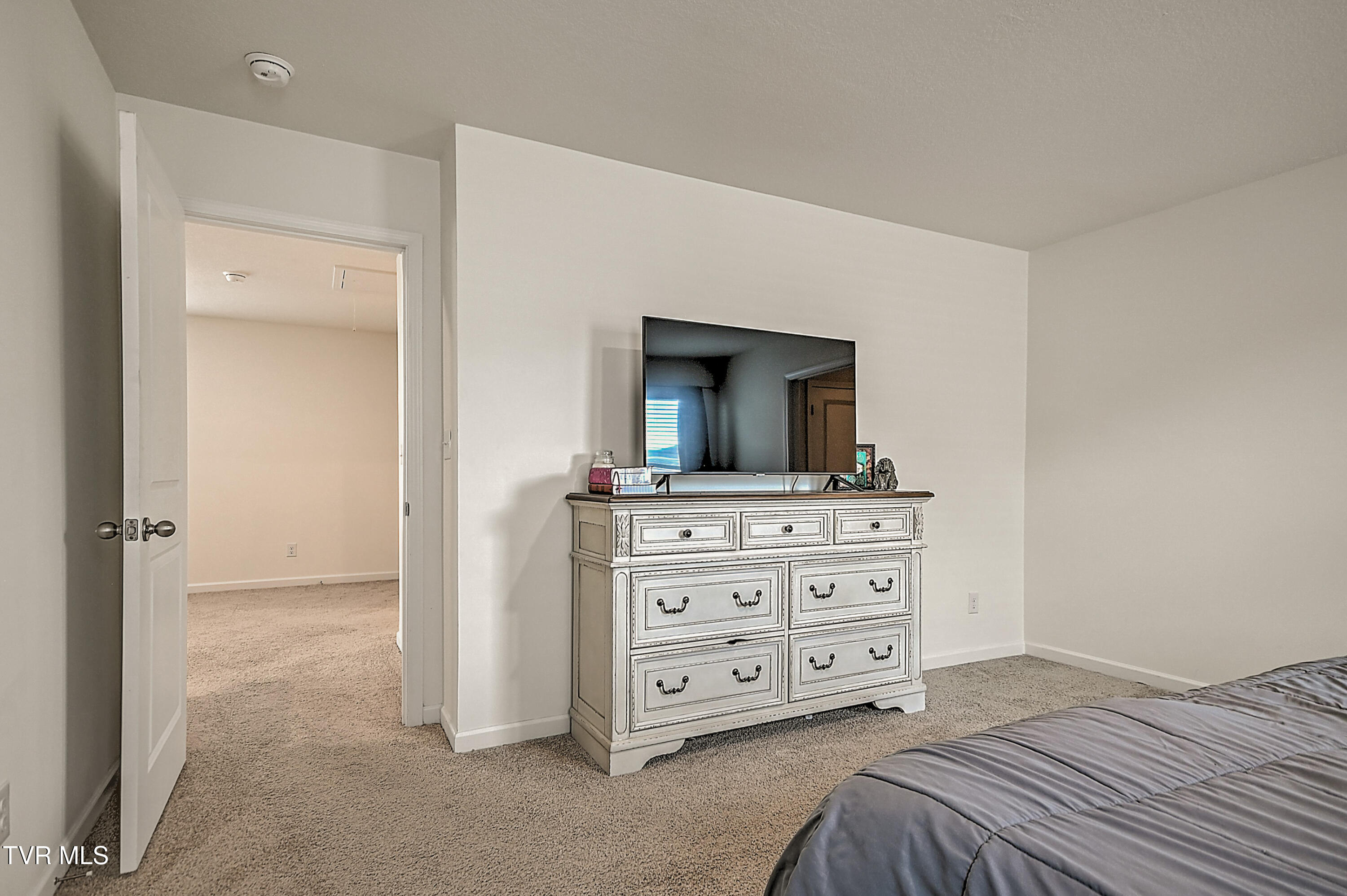 1228 Cherry Grove