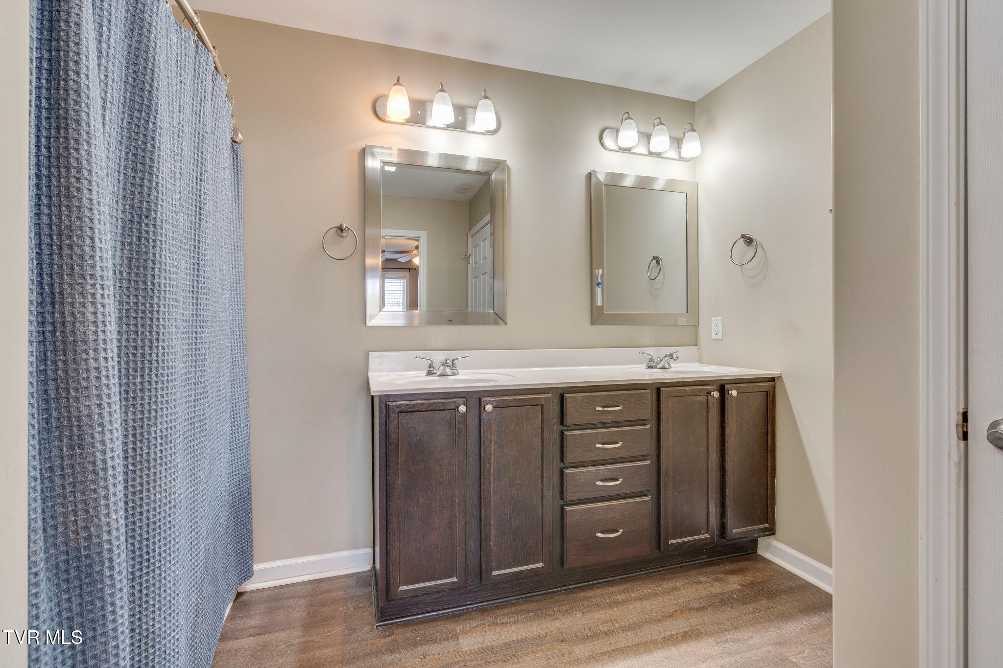 425 Manchester Place -