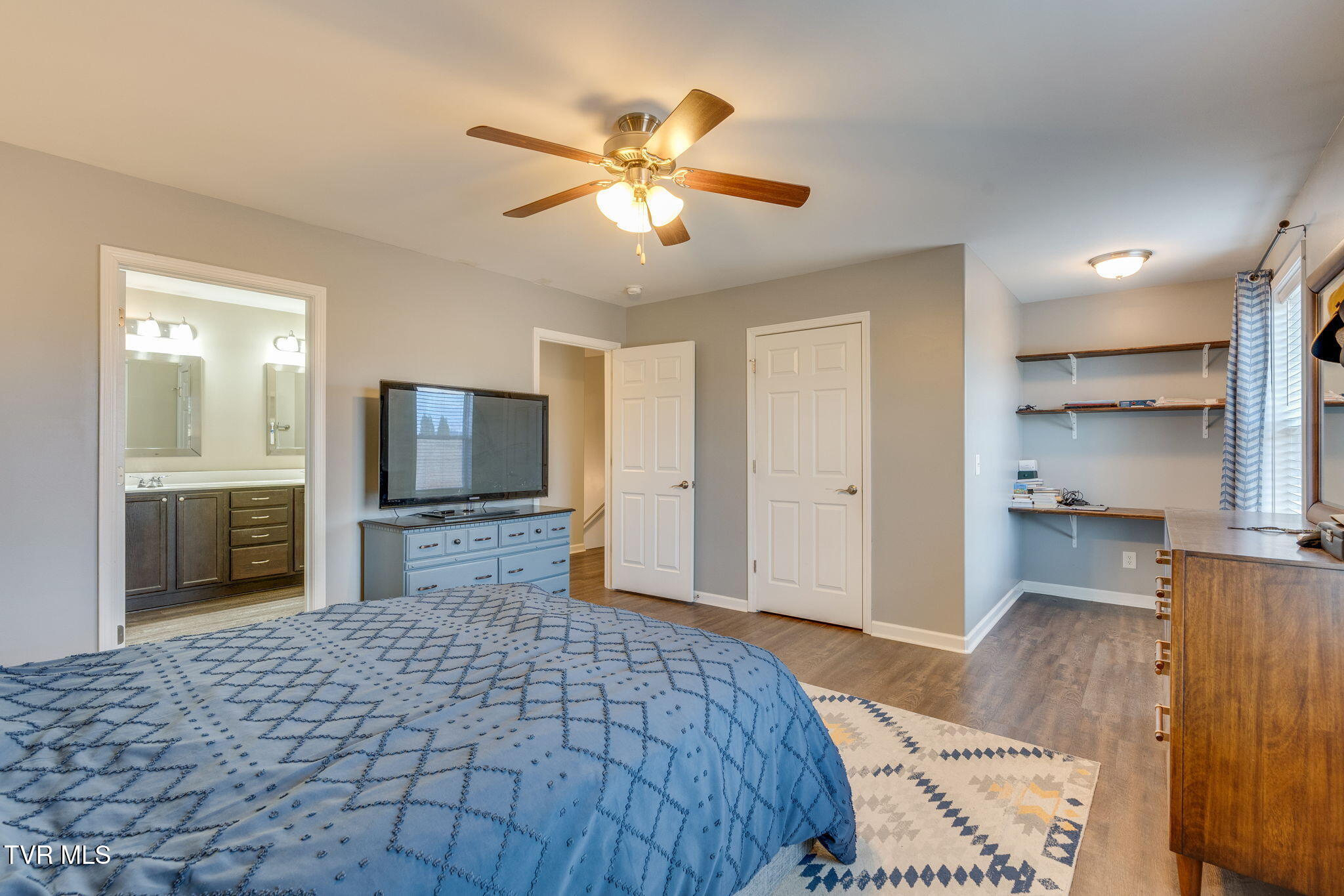 425 Manchester Place -