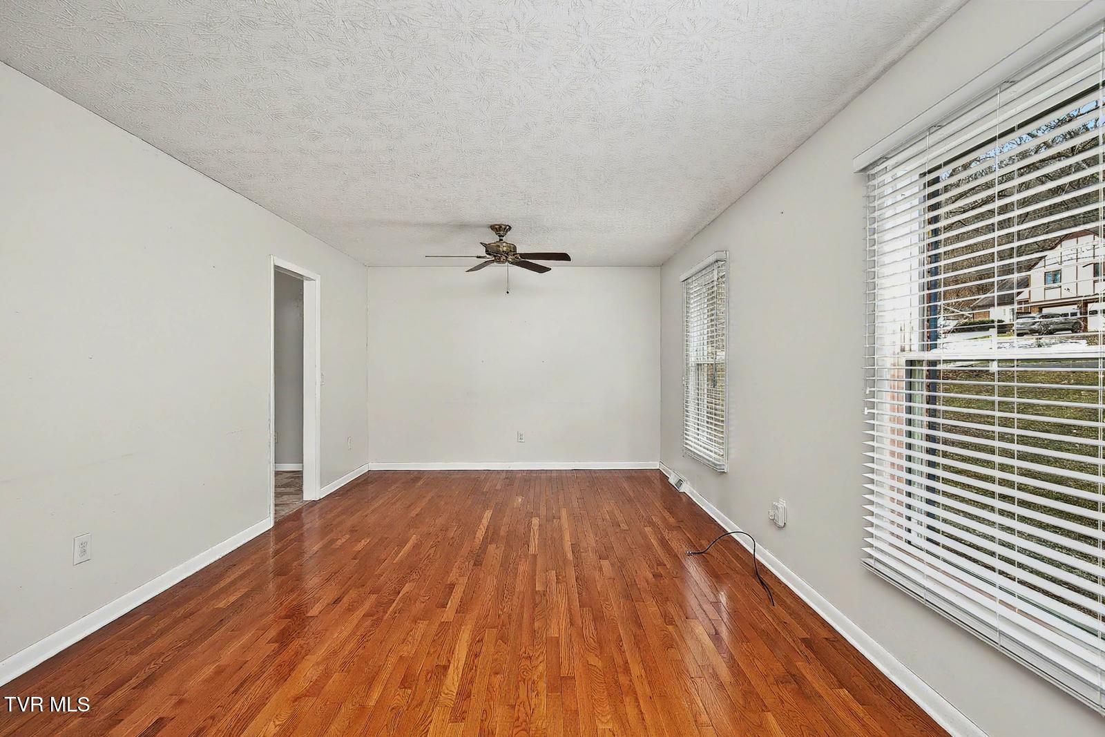 1140 Eastbrook Drive