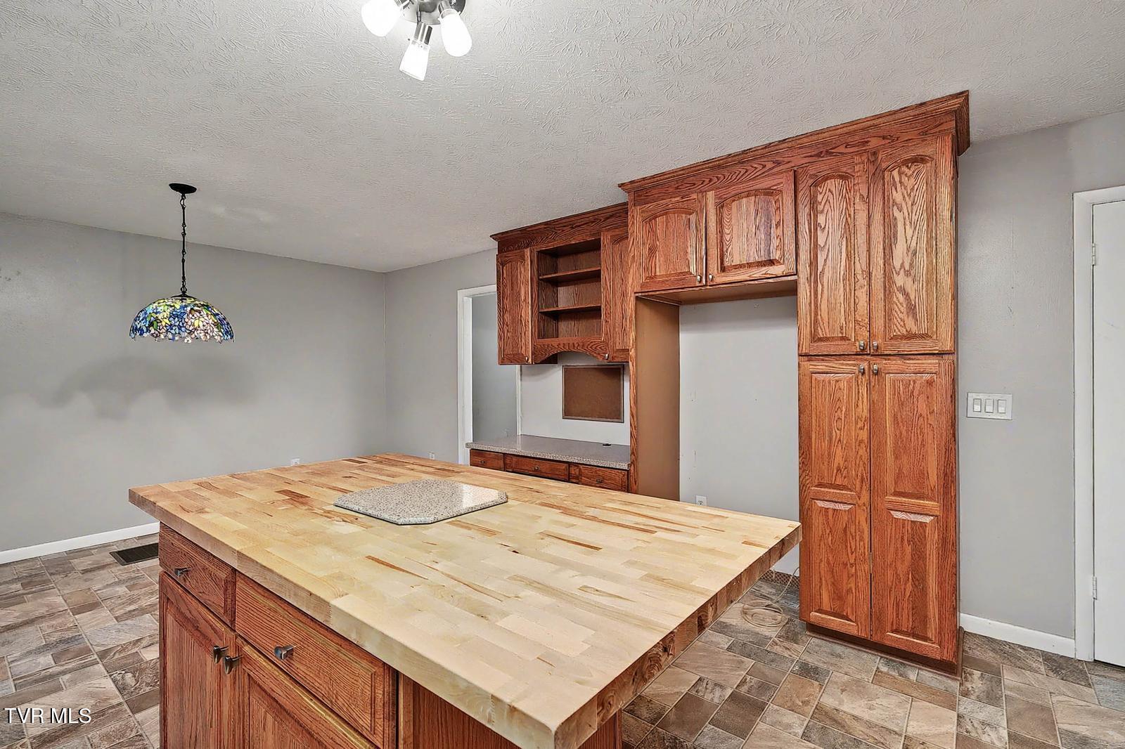 1140 Eastbrook Drive