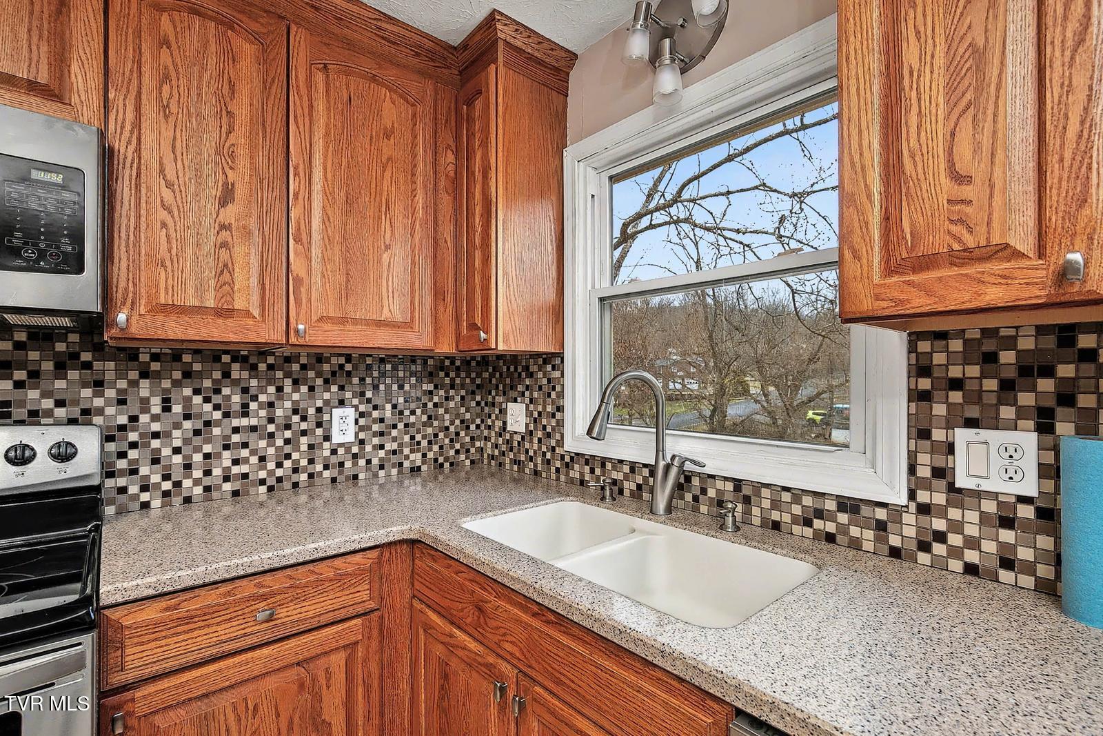 1140 Eastbrook Drive