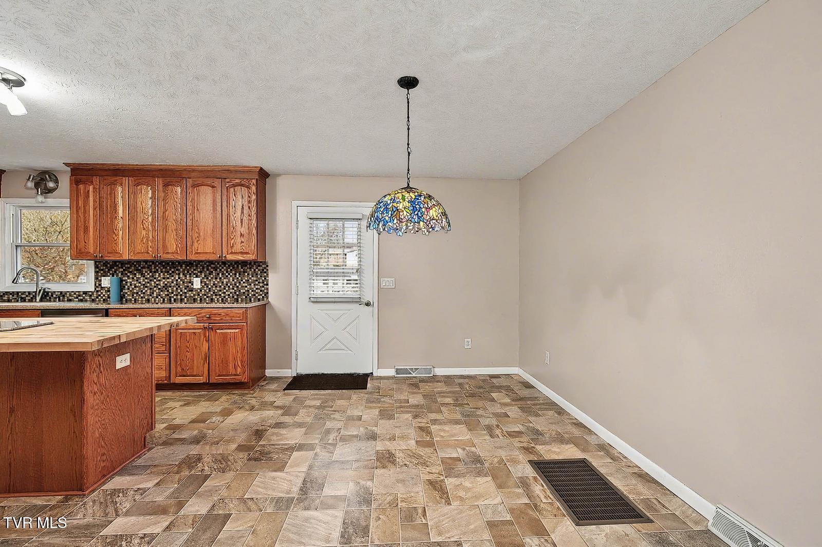 1140 Eastbrook Drive