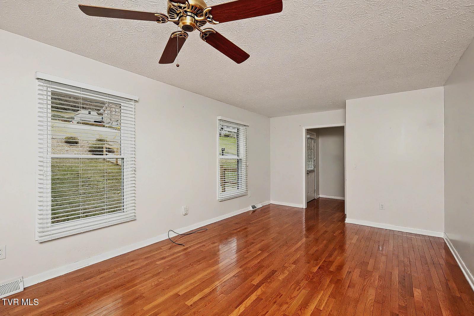 1140 Eastbrook Drive