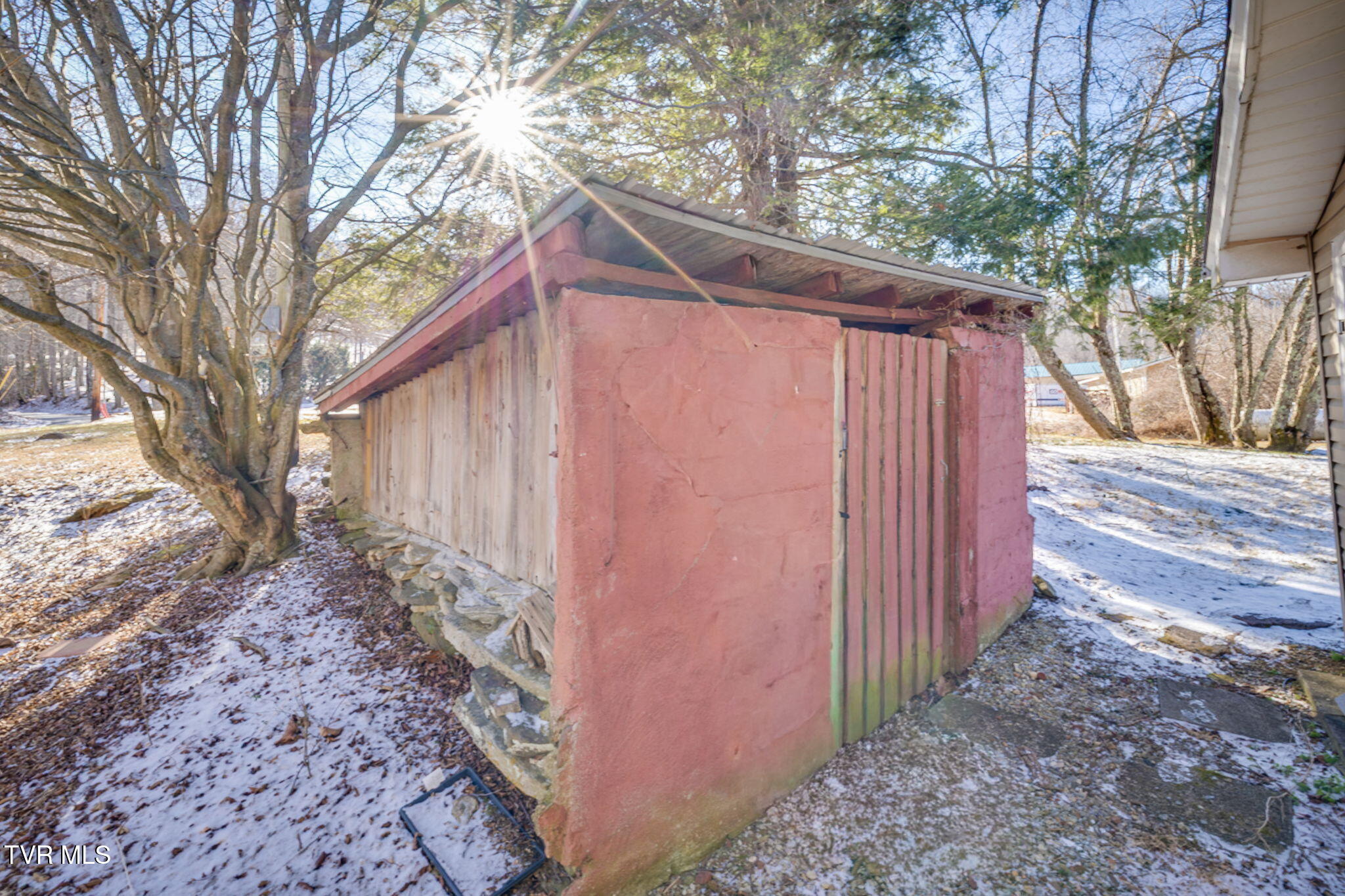 592 Heaton Creek Road