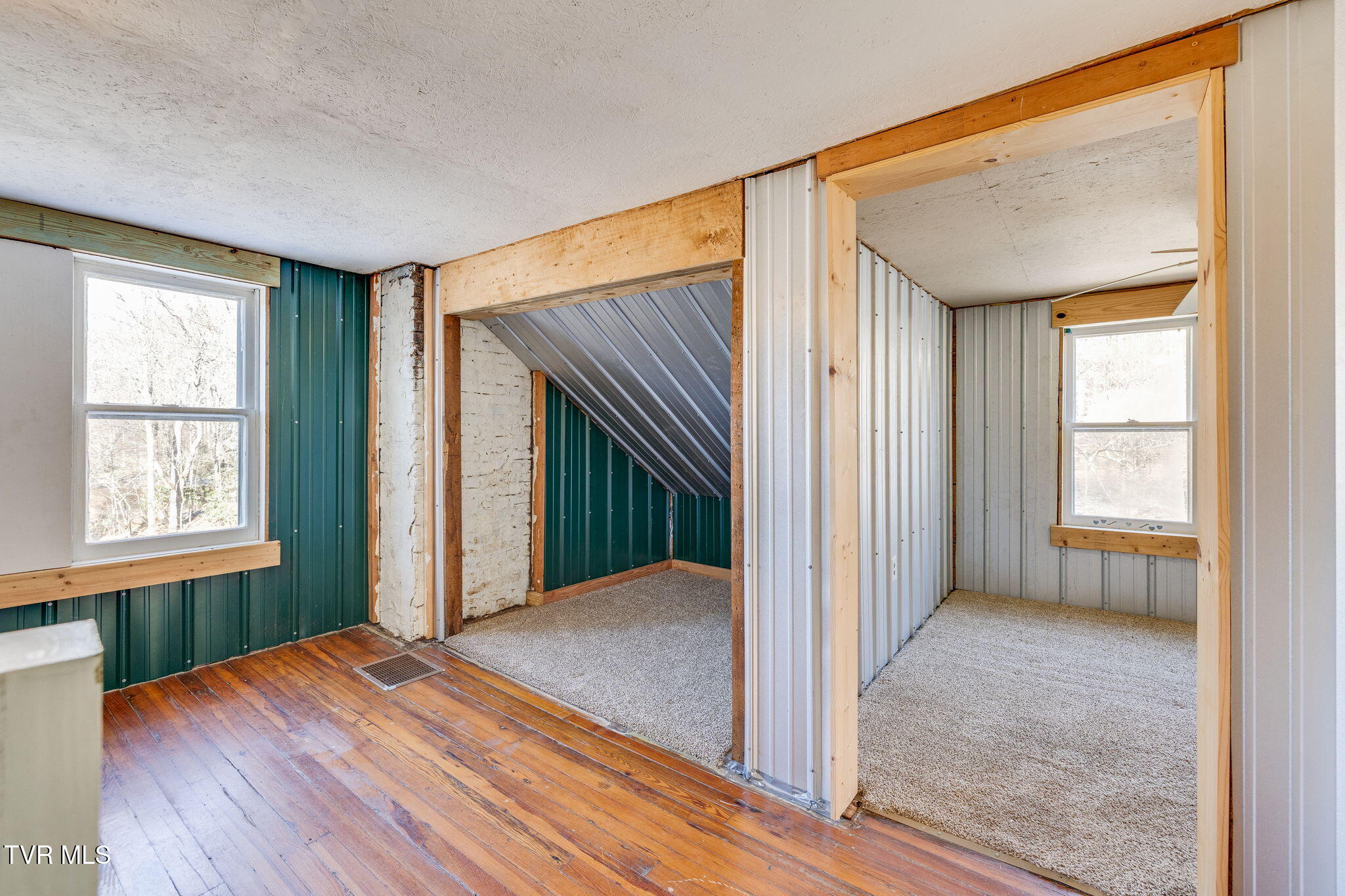 592 Heaton Creek Road