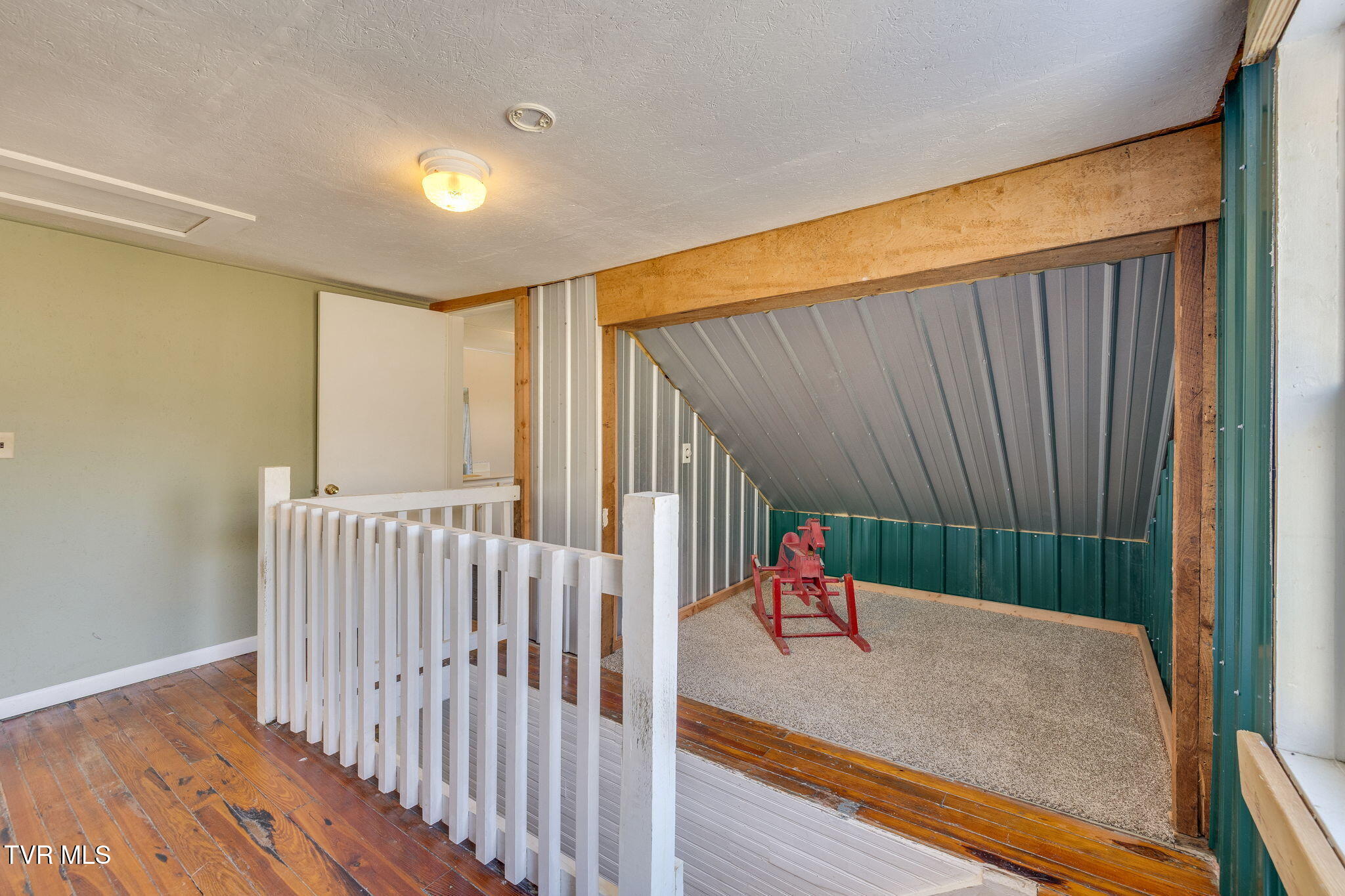 592 Heaton Creek Road