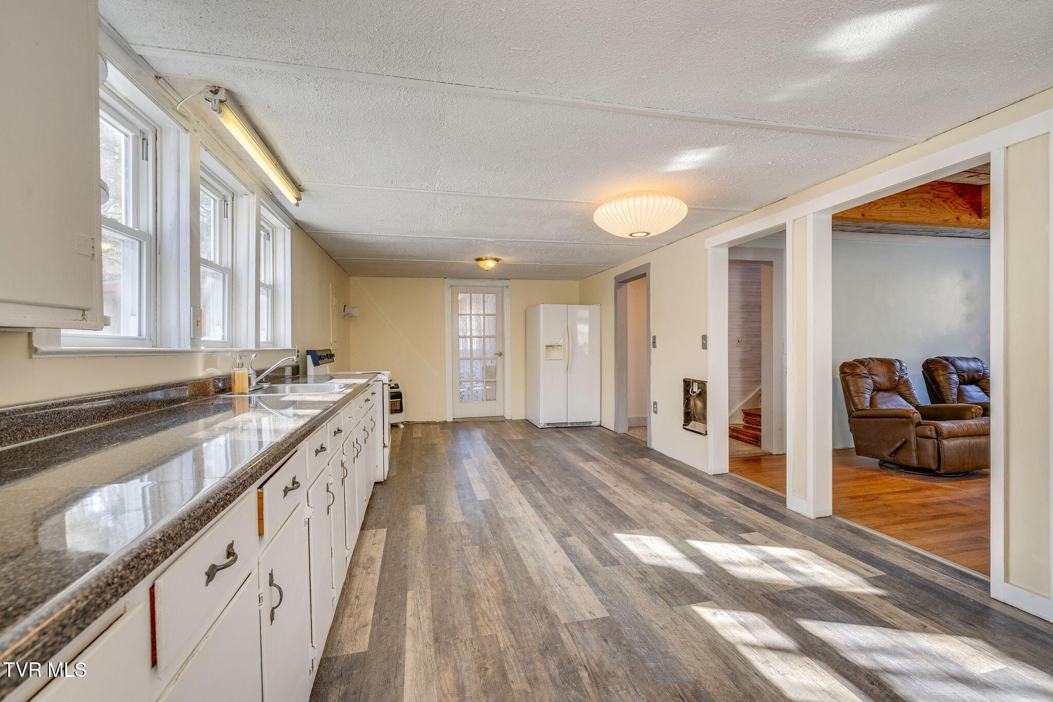 592 Heaton Creek Road