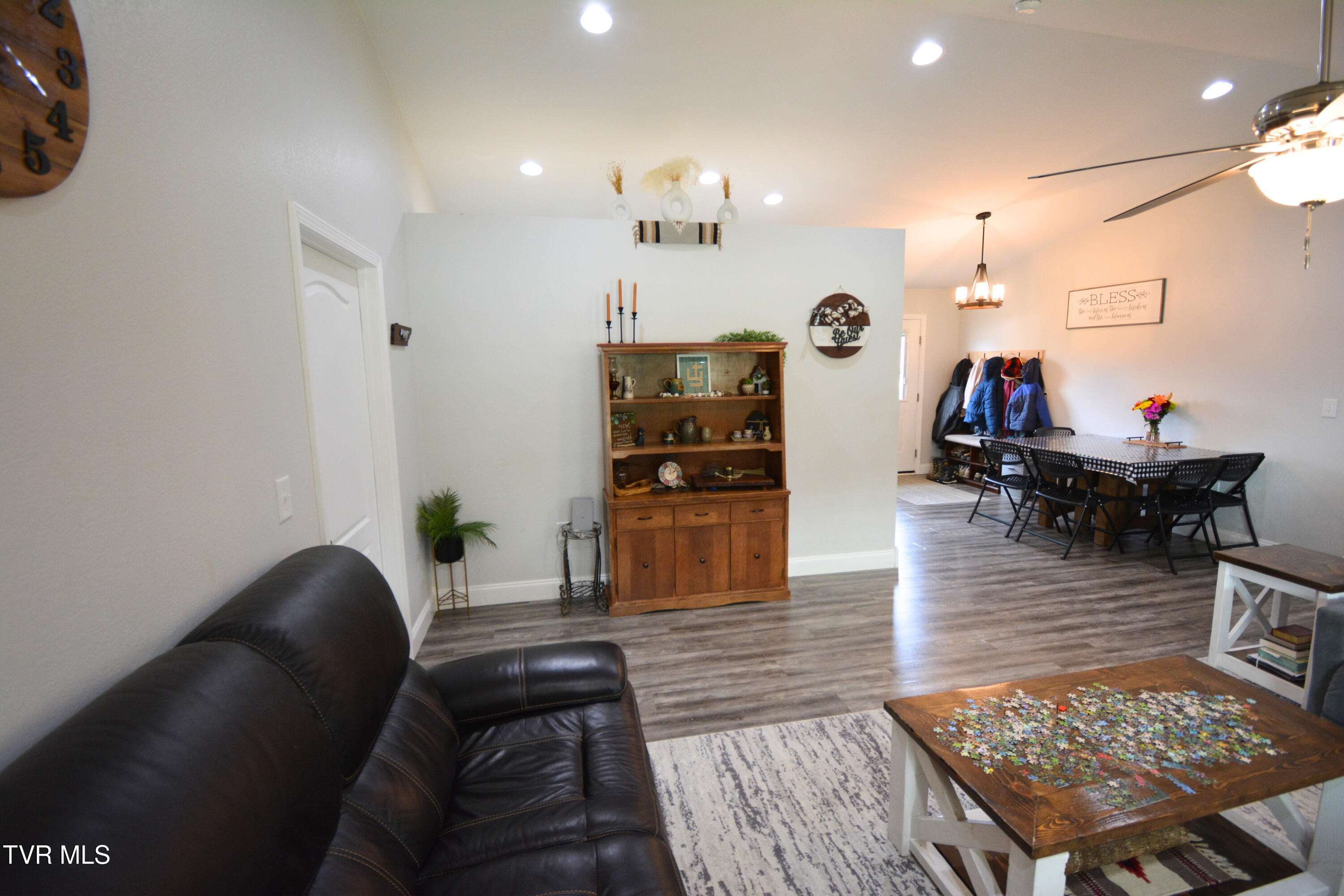 144 Maple Crest
