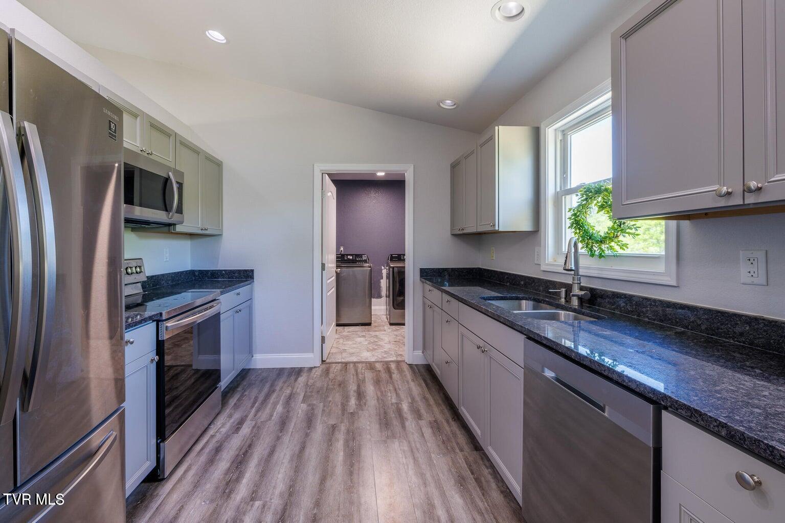 144 Maple Crest