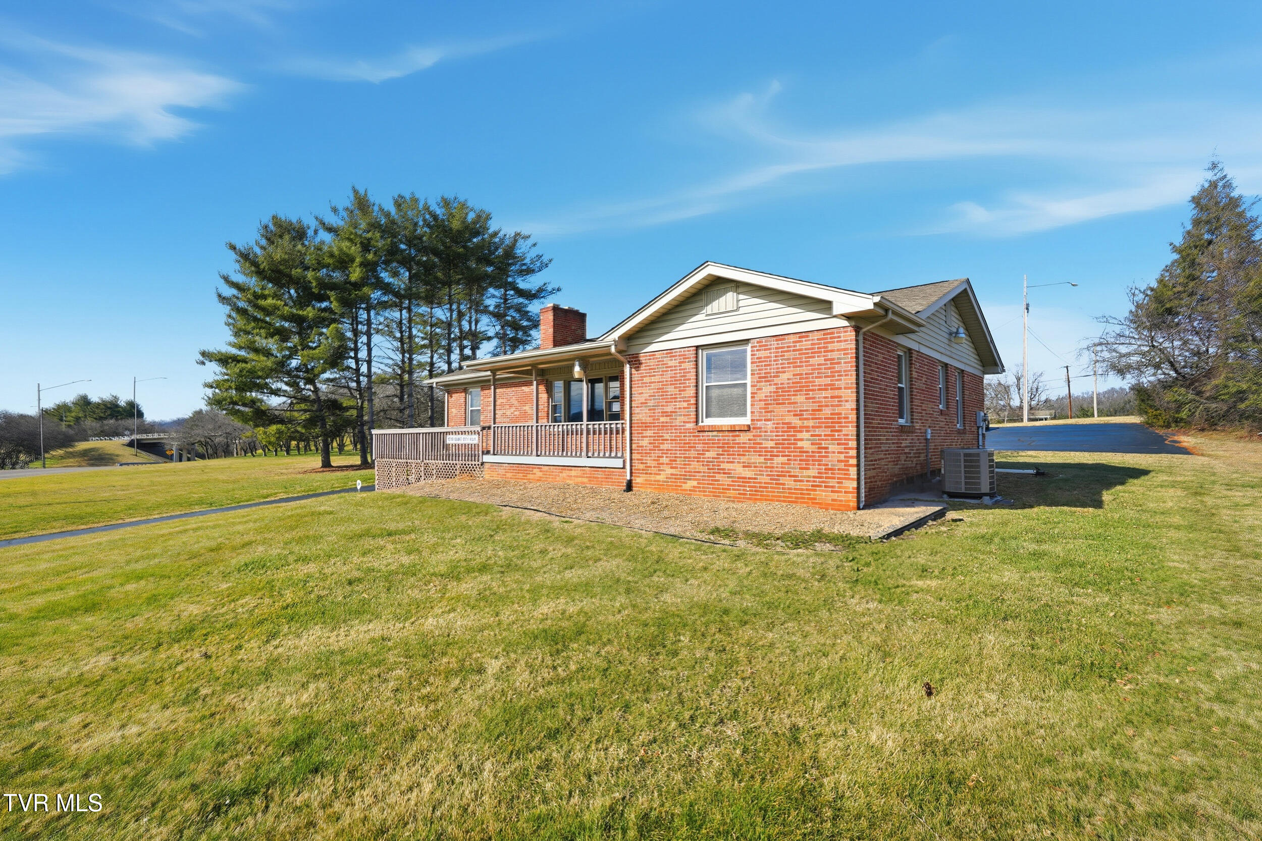 1510 Bluff City Highway