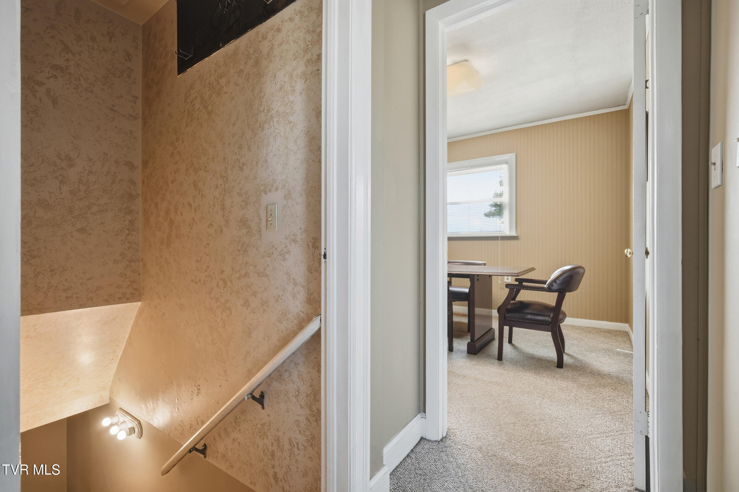 1510 Bluff City Highway