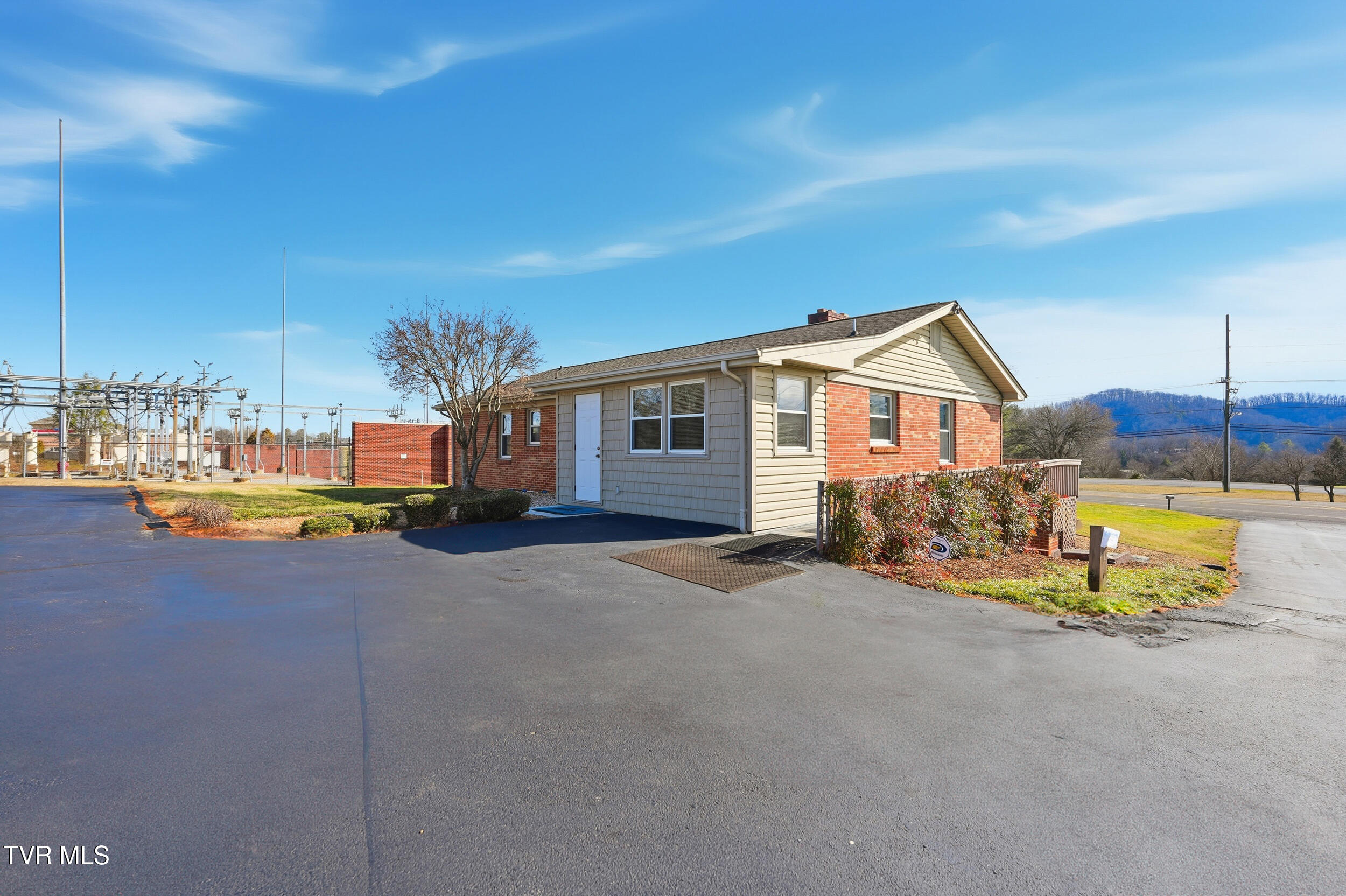 1510 Bluff City Highway