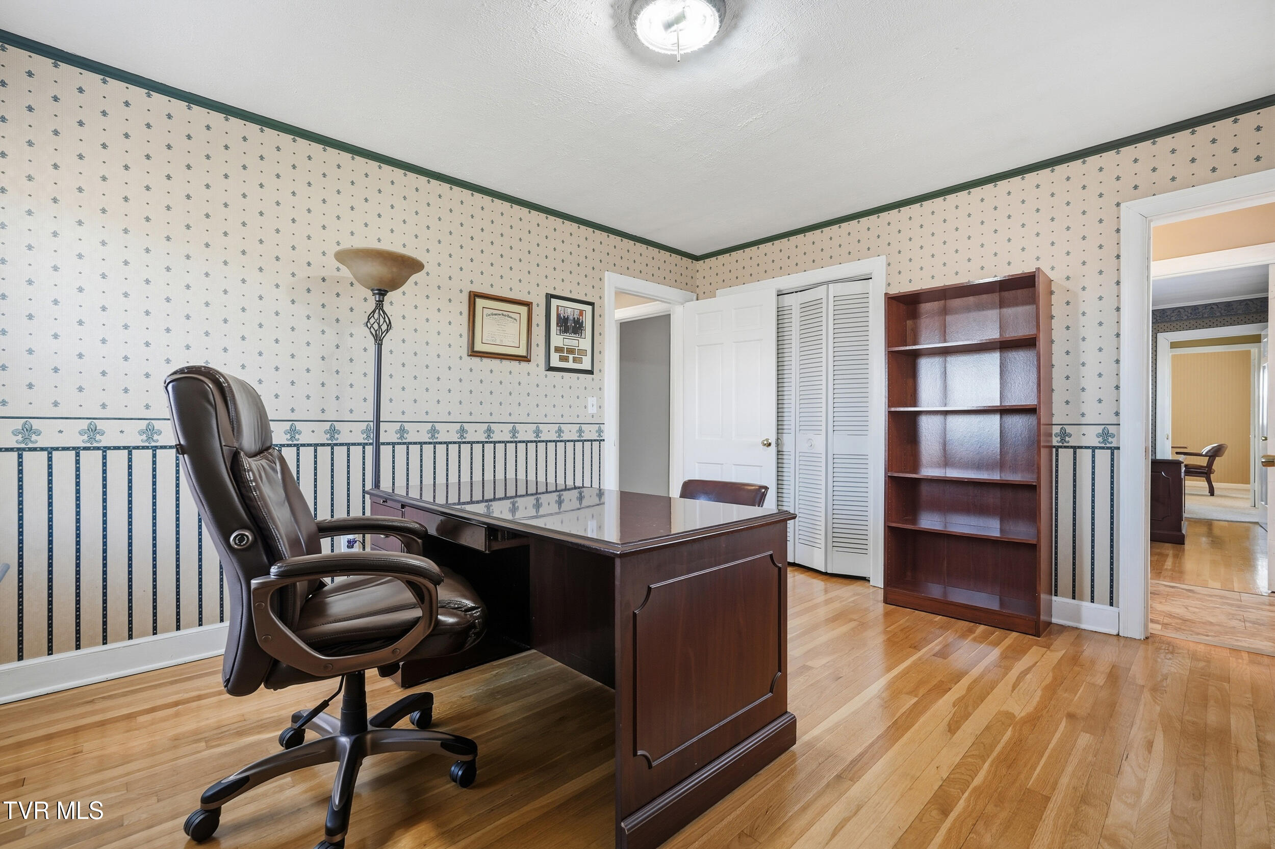 1510 Bluff City Highway