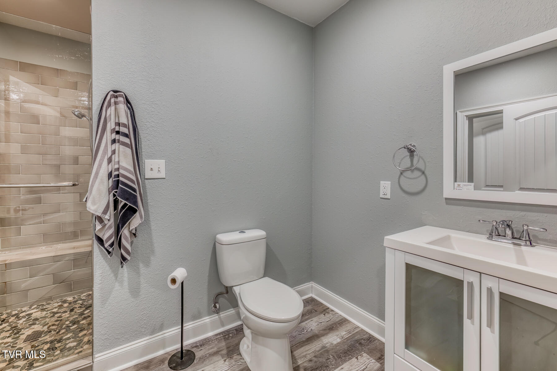 228 Country Meadows Circle