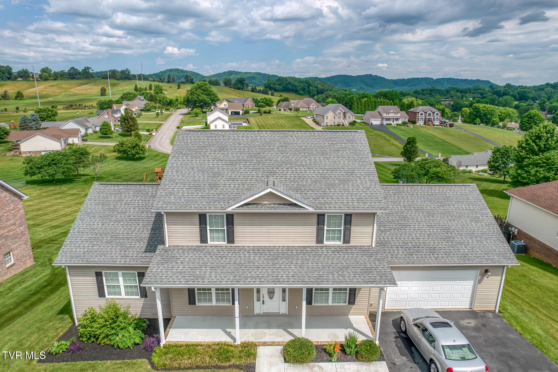 228 Country Meadows Circle