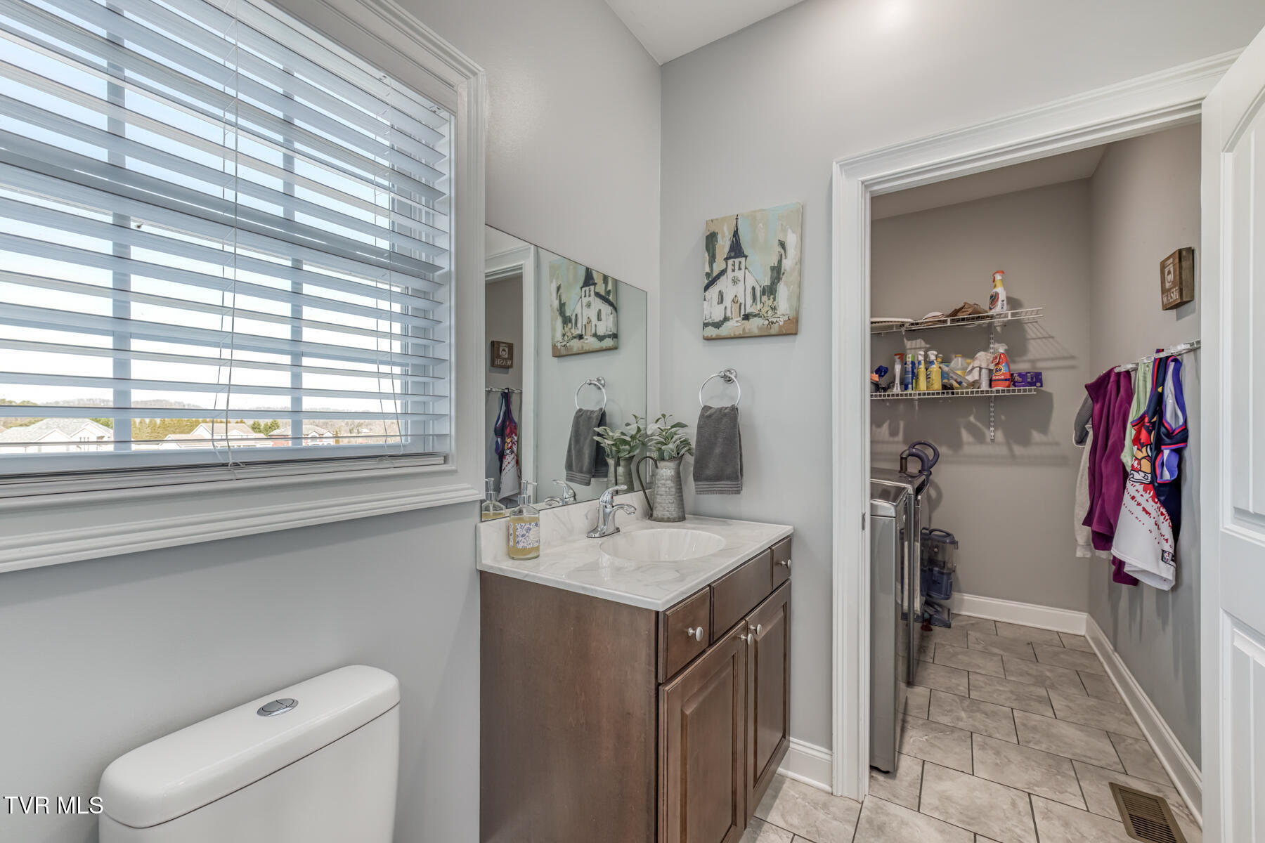 228 Country Meadows Circle